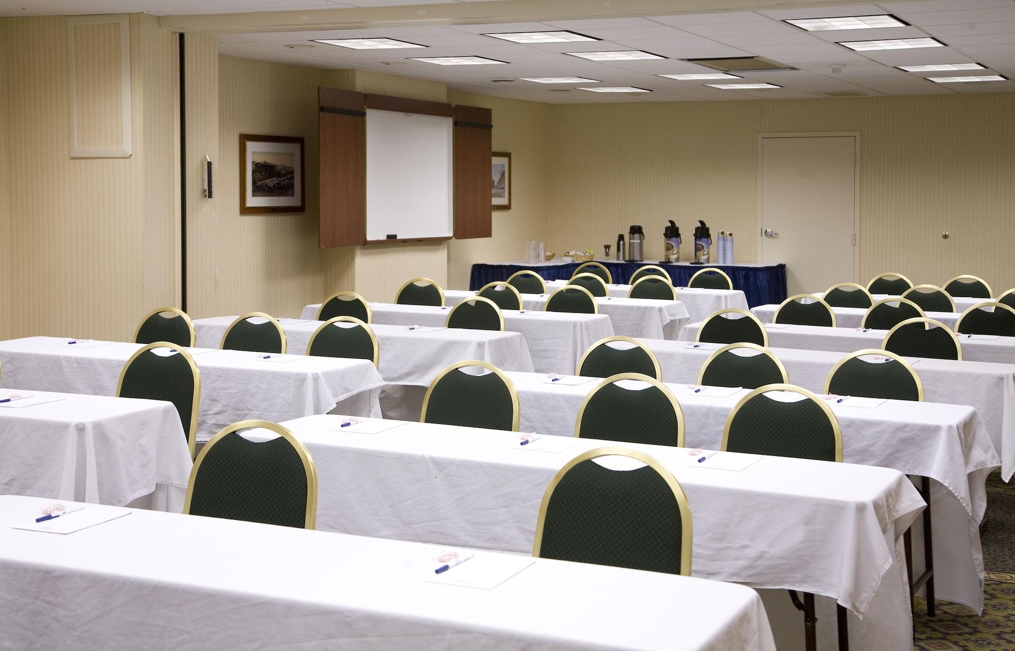 Sala de Reuniones Holiday Inn Express Southington by IHG