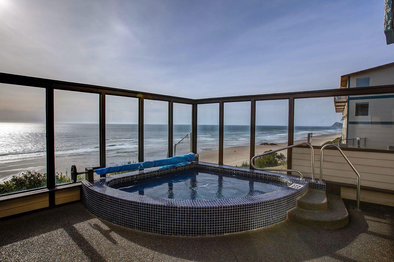 Spa Seahorse Oceanfront Lodging