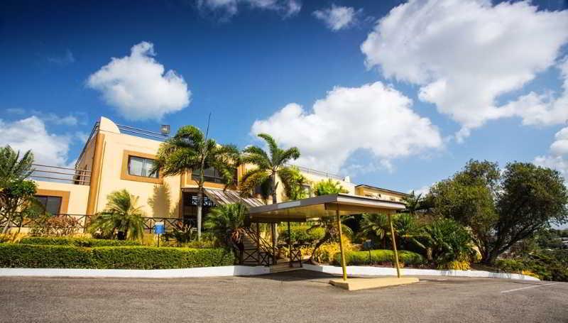 Vista Exterior Cara Suites Hotel and Conference Centre
