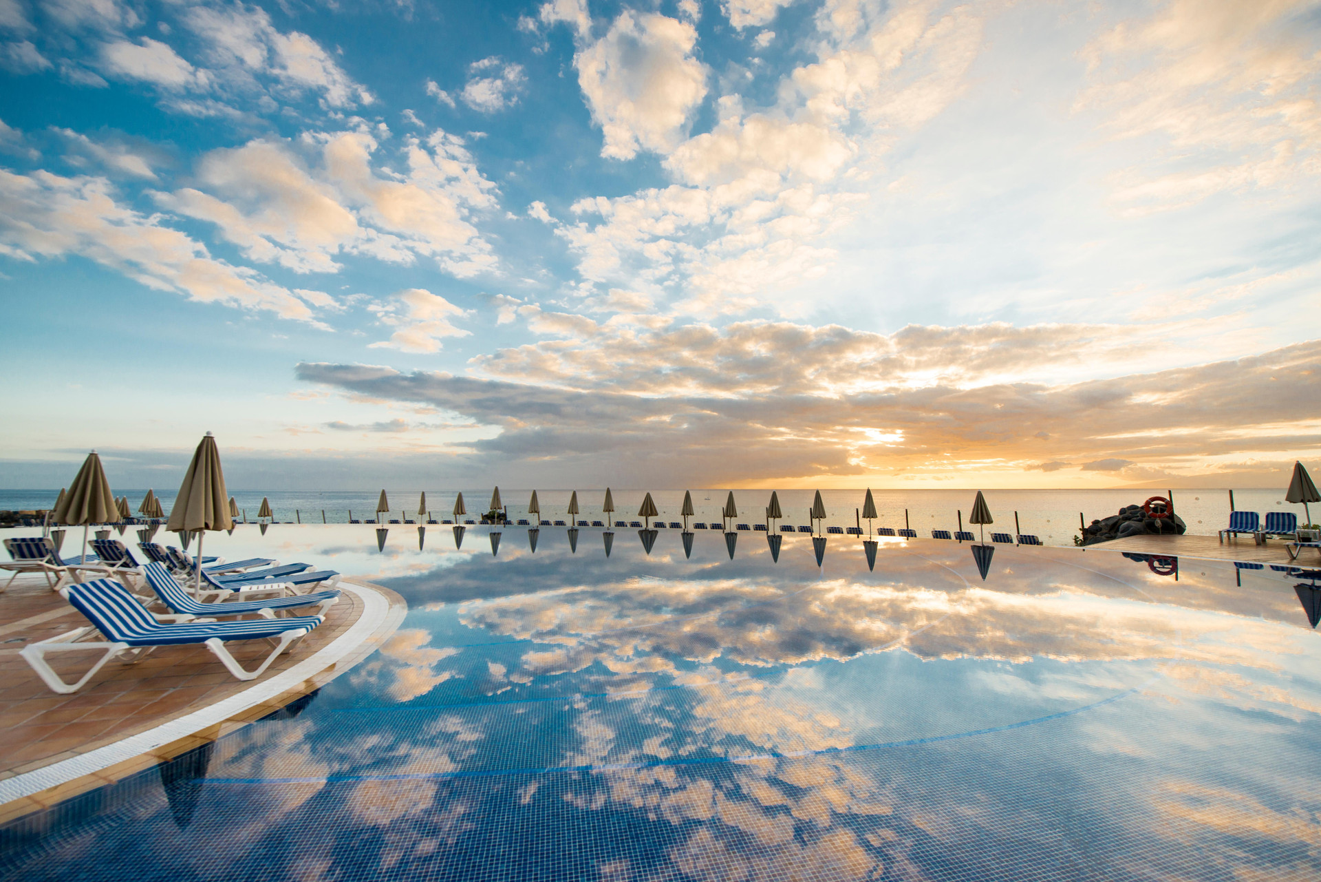 Vista Piscina Bahia Principe Explore Costa Adeje – Hyatt Inclusive Collection