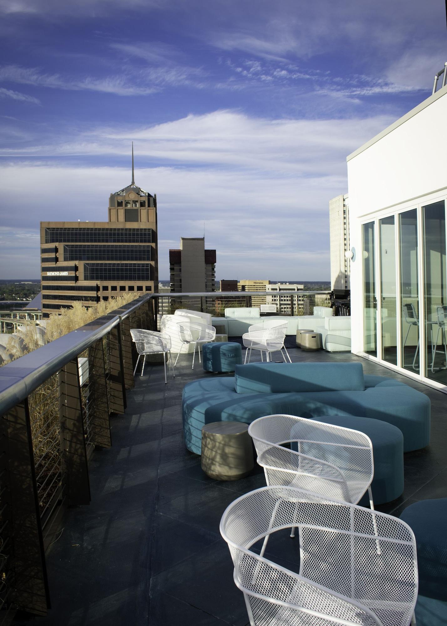 Bar/Salón Hu. Hotel