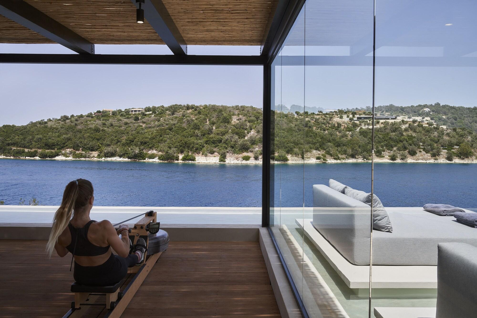 Gimnasio Azur Retreat