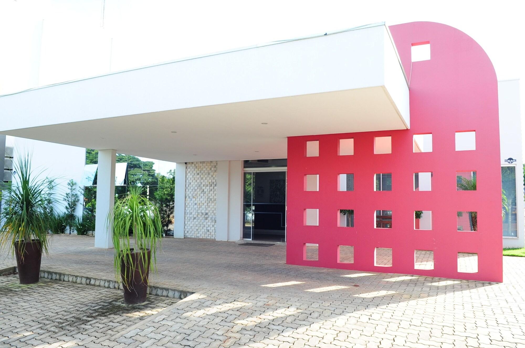 Vista Exterior Hotel Mandino