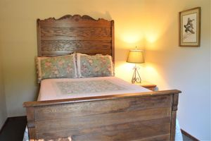 Alojamiento - Beautiful River House that sits on the banks of the White River, with docks.