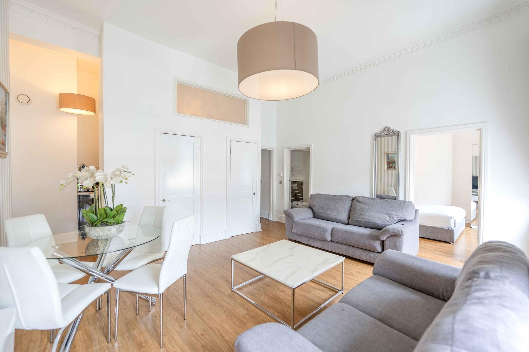 Habitación Edinburgh Castle Apartments and Suites