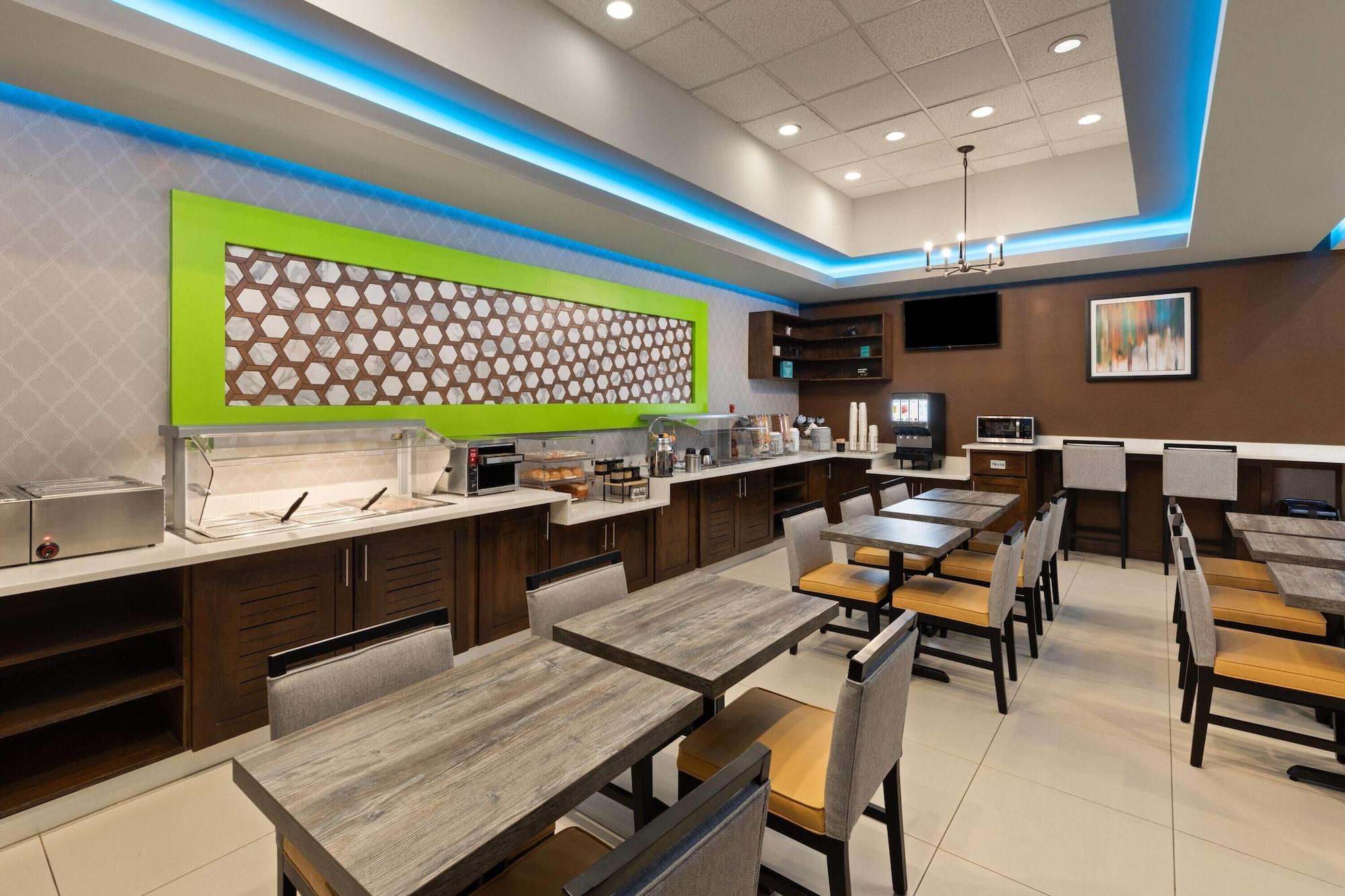 Restaurant Ramada by Wyndham El Paso