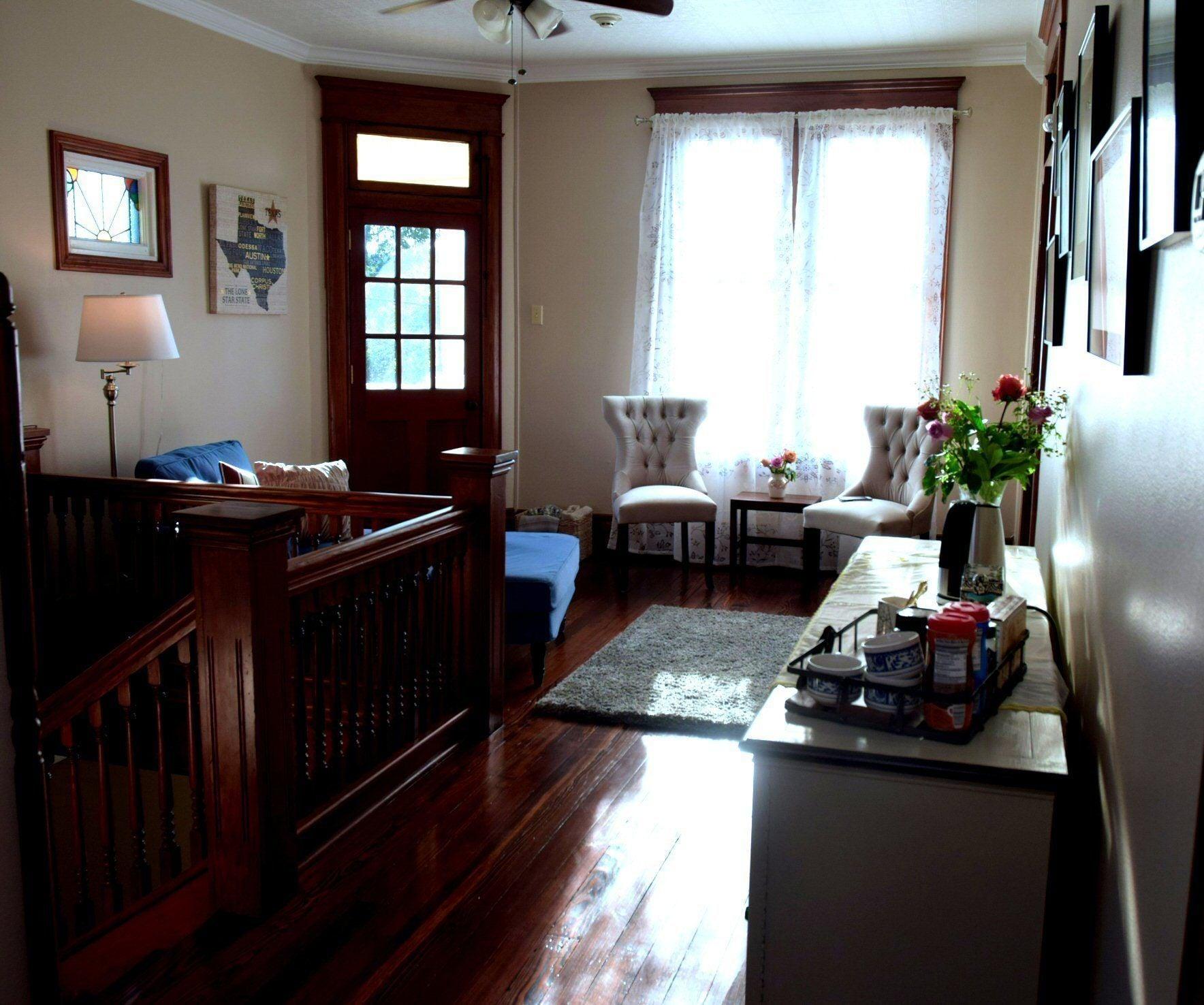 Varios Three Danes Inn