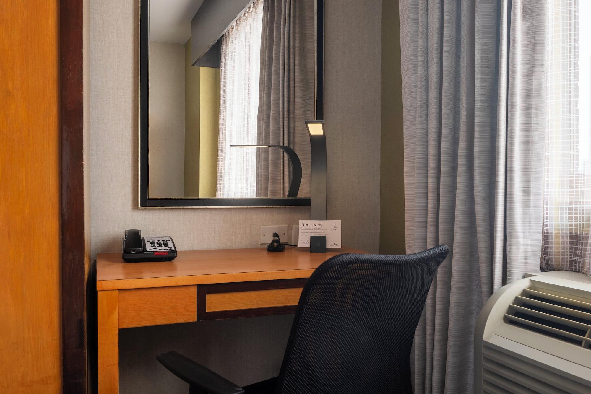 Set de Habitación Holiday Inn Express New York City Times Square by IHG