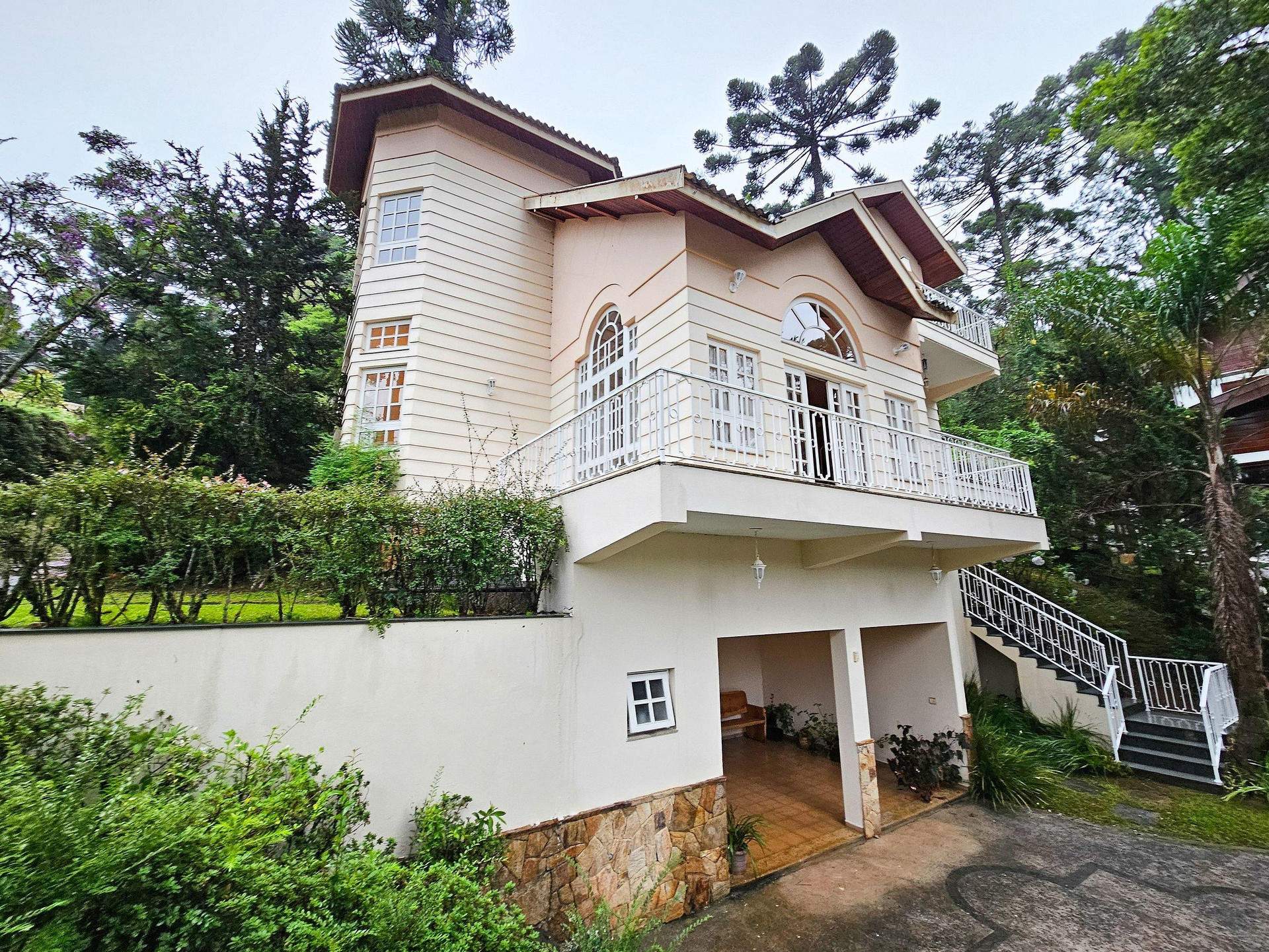 Estacionamiento Refúgio Aurora