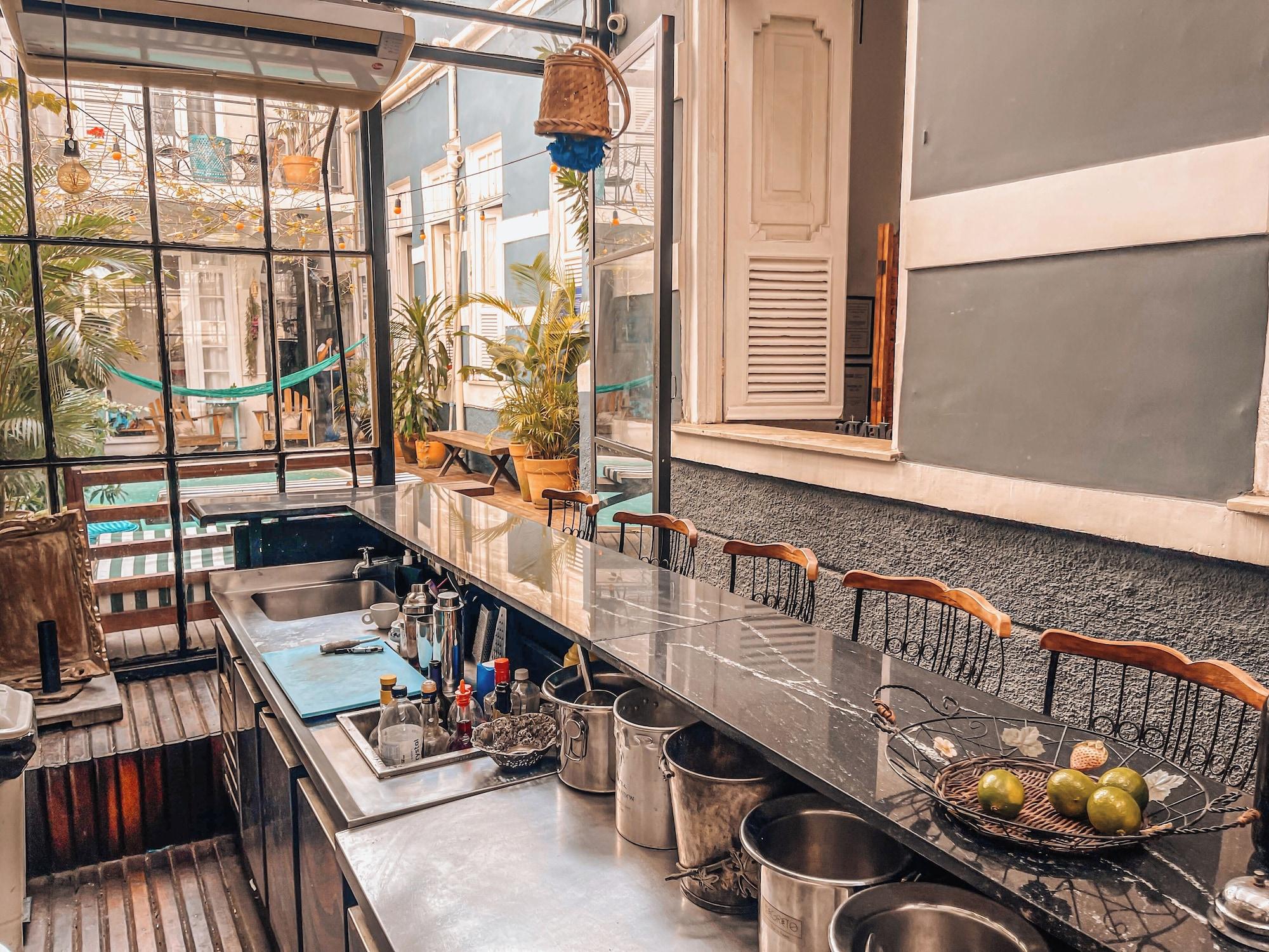 Bar/Salón Casa Tuxi