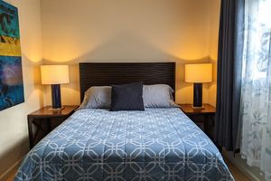 Alquiler Vacacional - Modern 4BR; Convention Ctr~2mi; Yard/Patio/Outdoor Bar; AC, W/D, 4-car Parking!