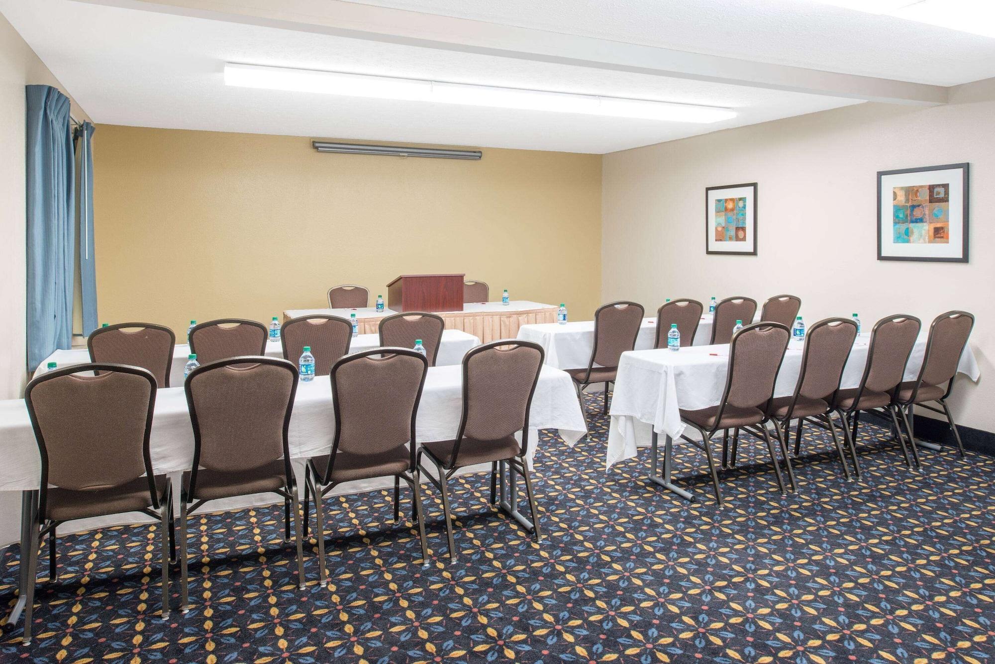 Sala de Reuniones Ramada by Wyndham Springfield North