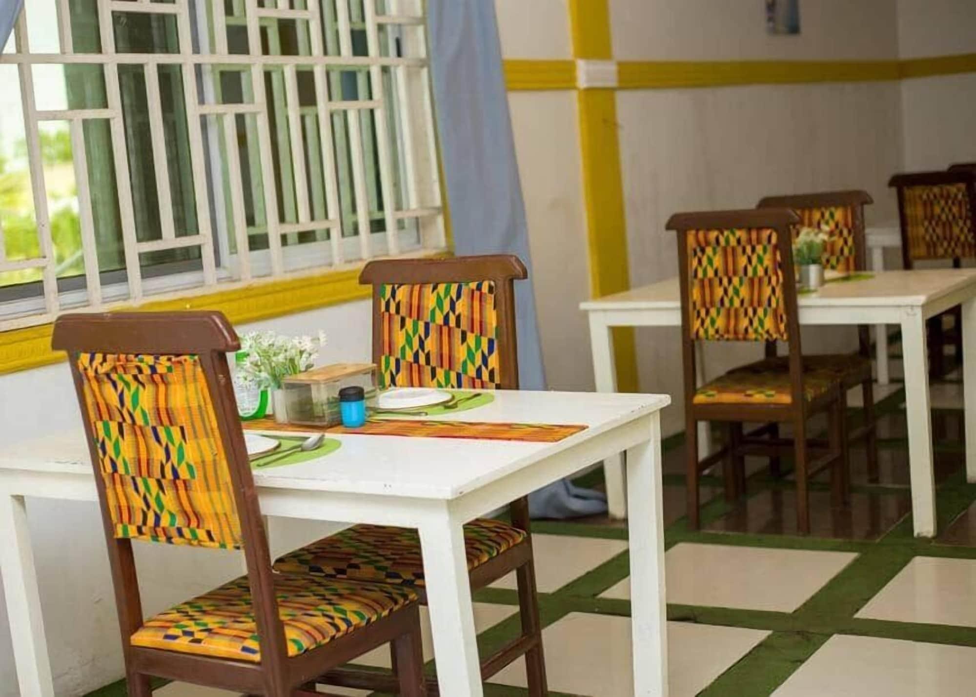 Restaurant LLOYDS BEACH RESORT and SPA