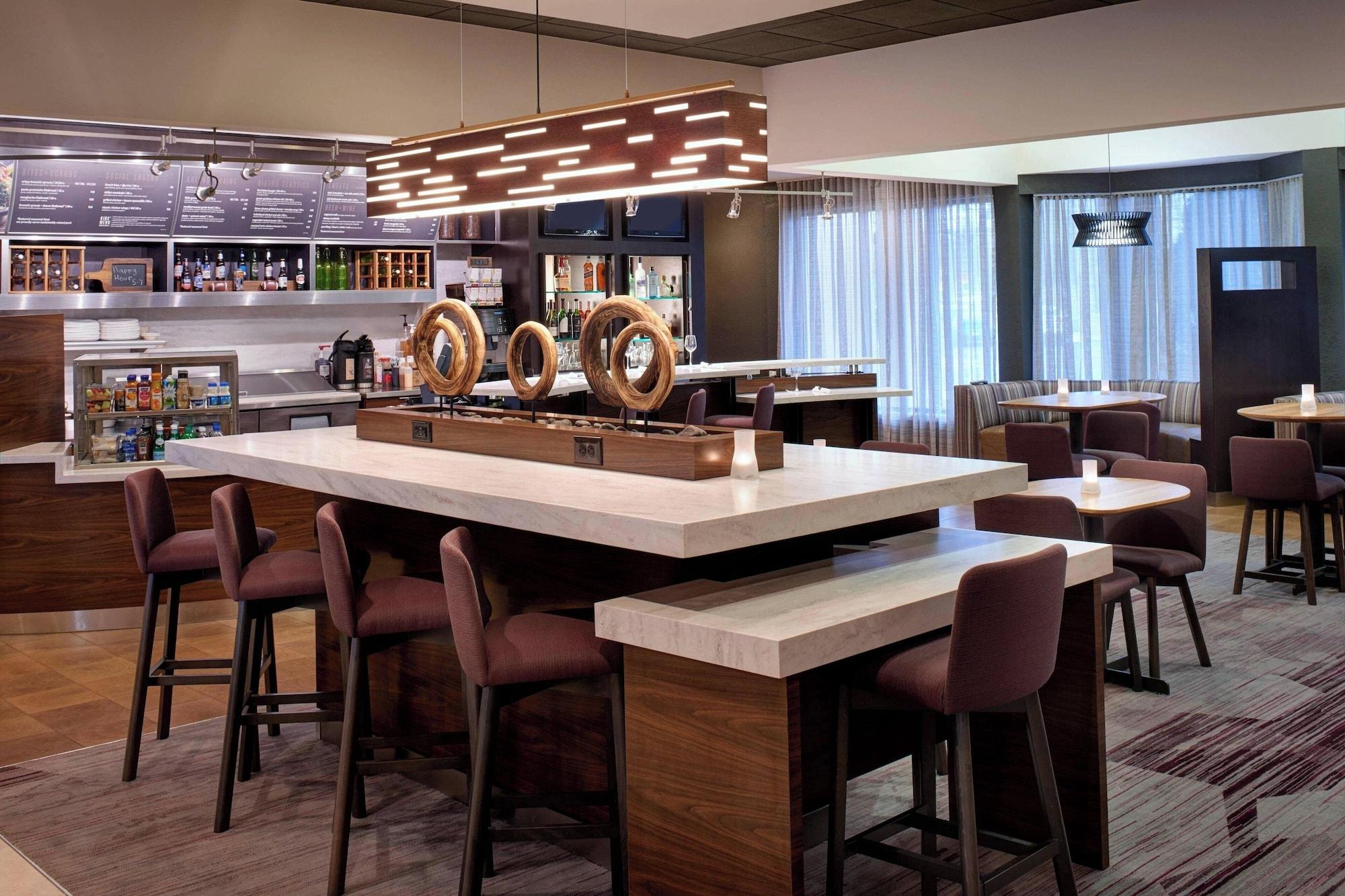 Restaurant Courtyard by Marriott Detroit Metropolitan Airport Romulus