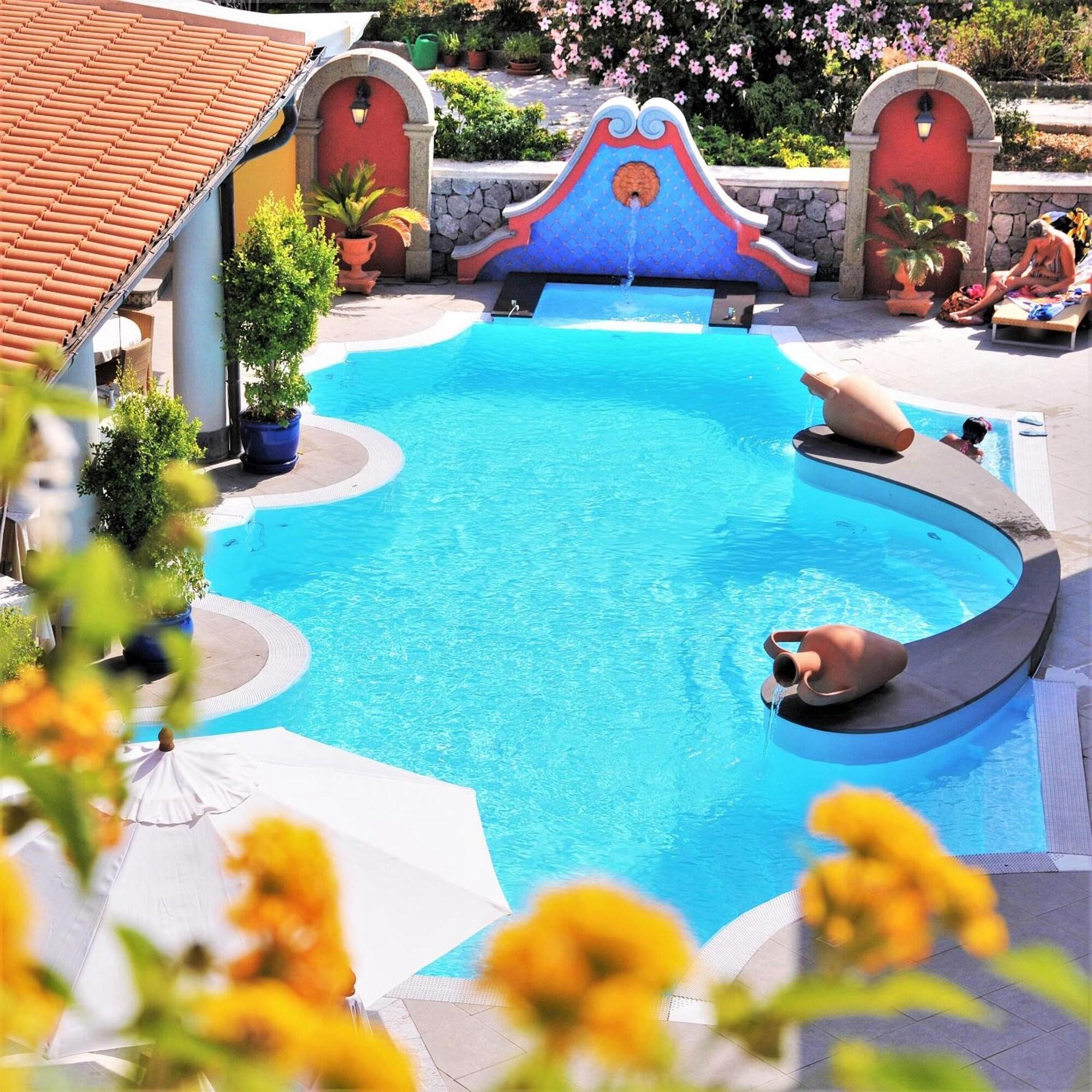 Vista Piscina Grand Hotel Arciduca