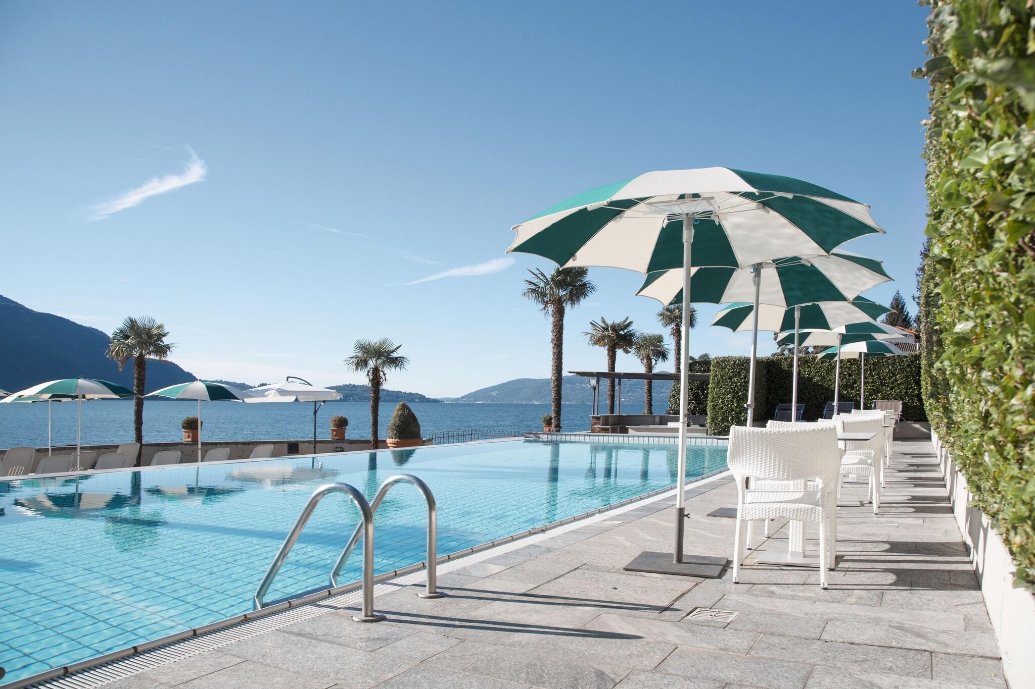 Vista Piscina Hotel Ghiffa