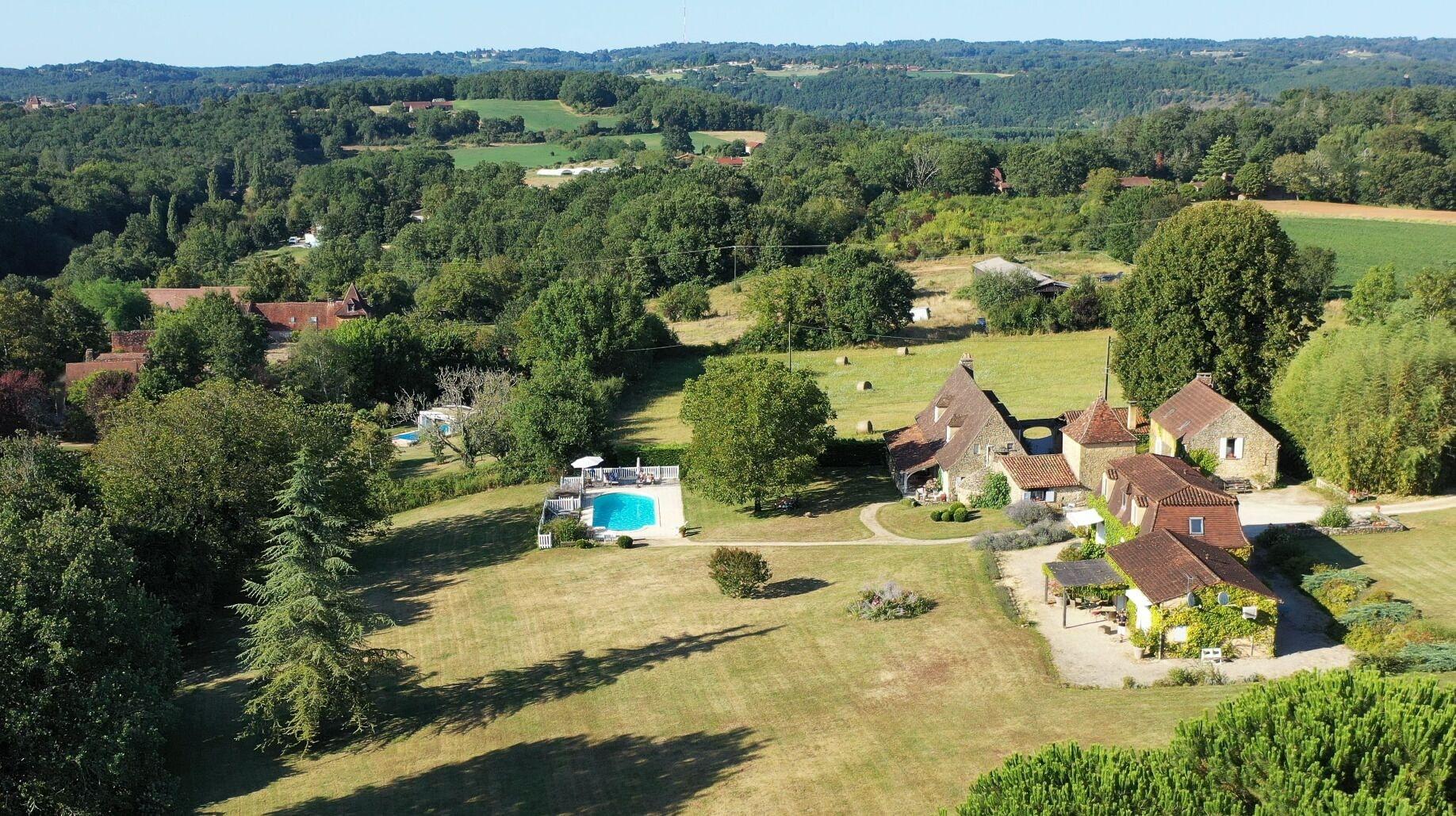 Vista Exterior Le Clos Lascazes