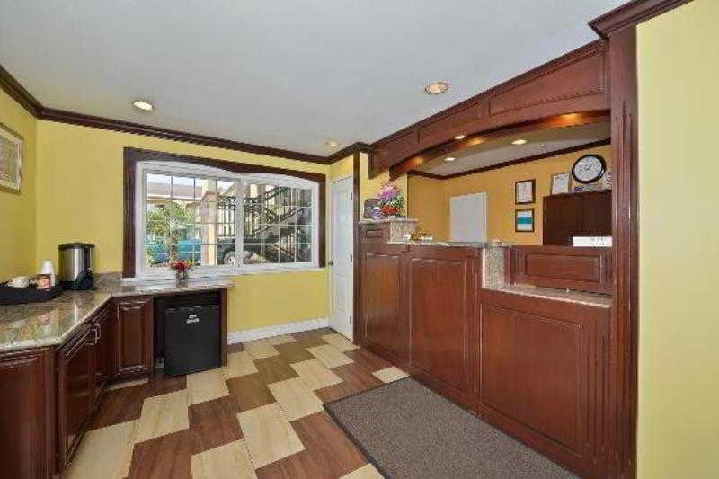 Vista Lobby Americas Best Value Inn Marysville