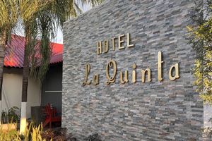 Alojamiento - La Quinta Hotel