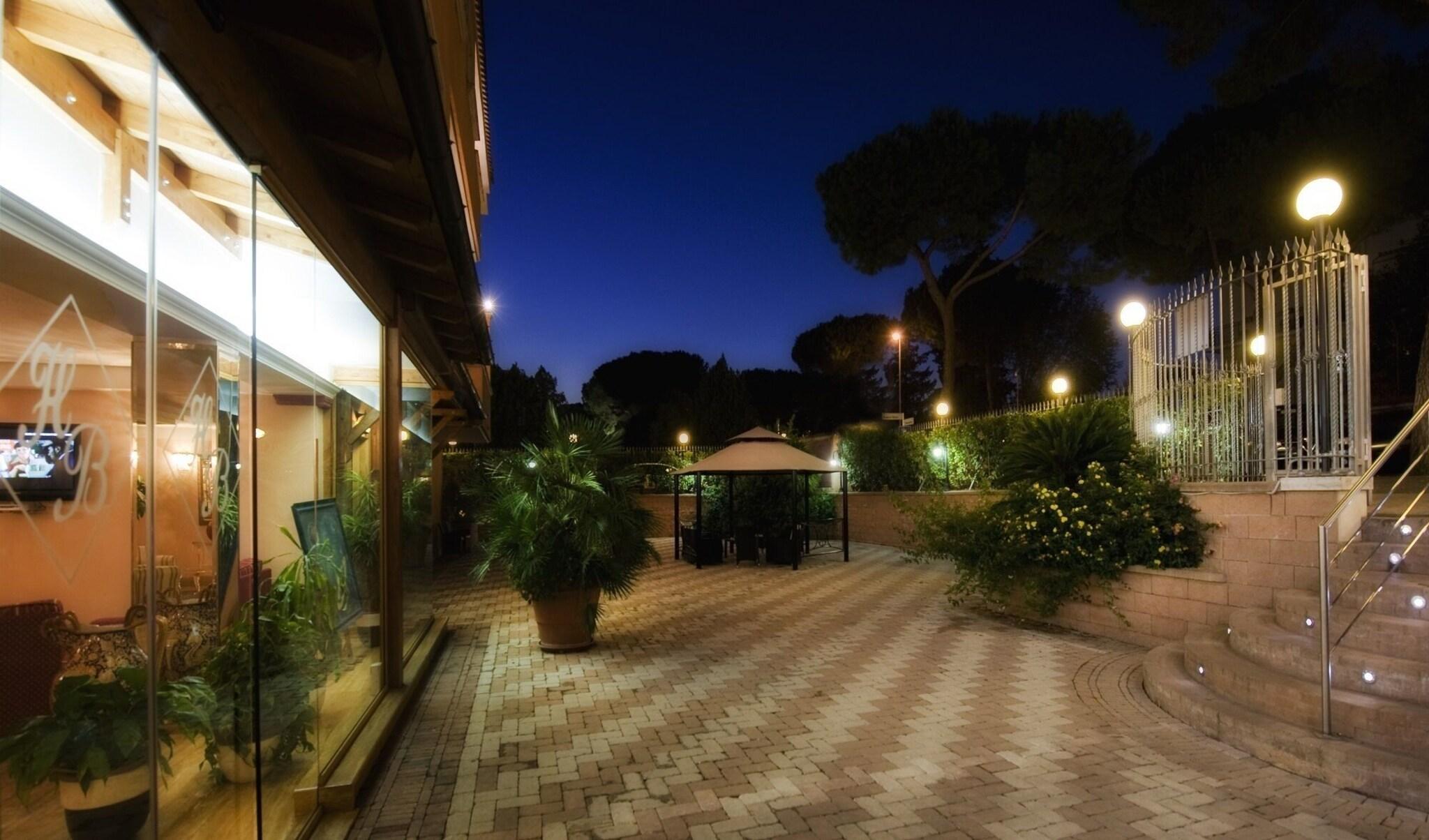 Varios Hotel Bright