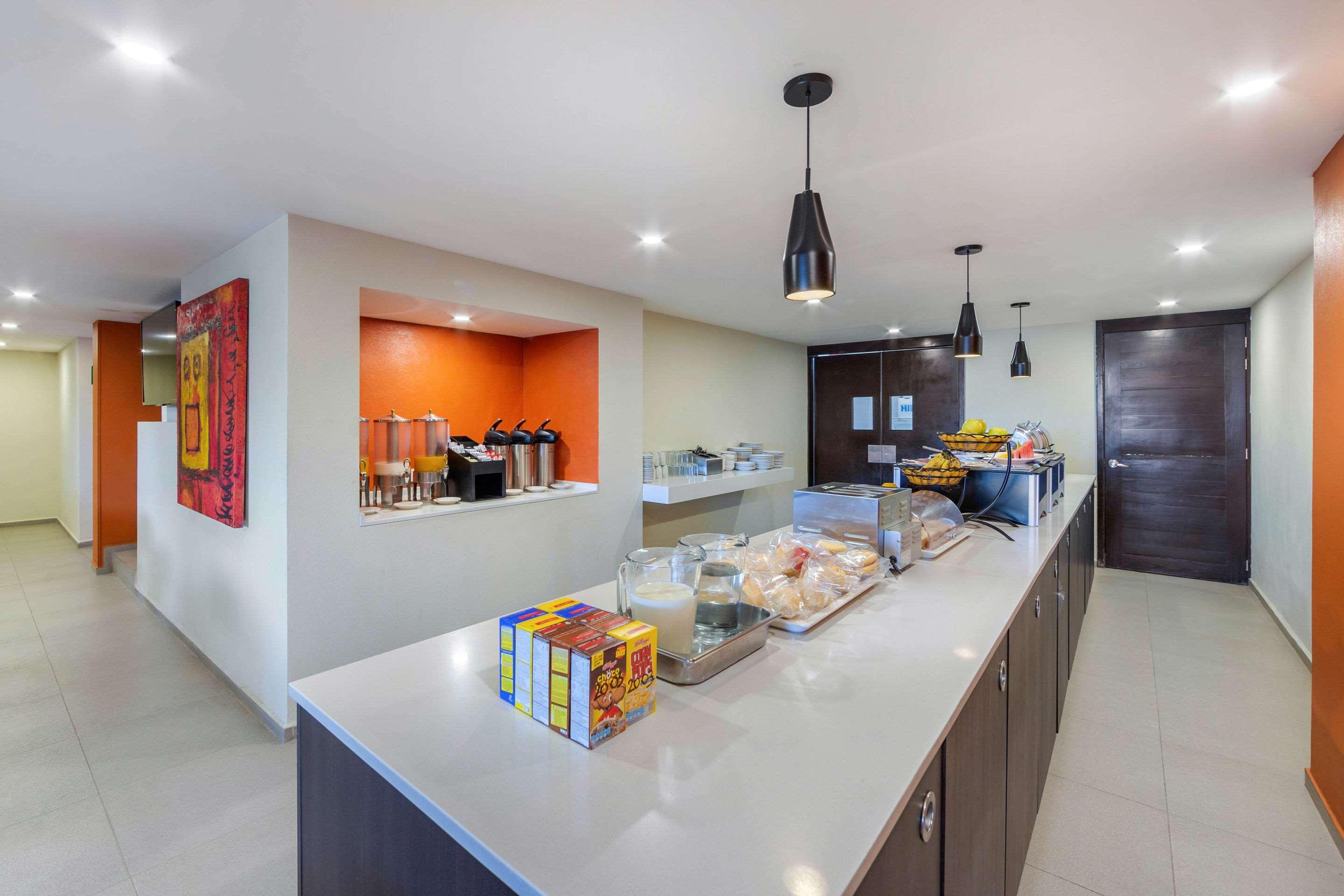Restaurant Comfort Inn San Luis Potosi