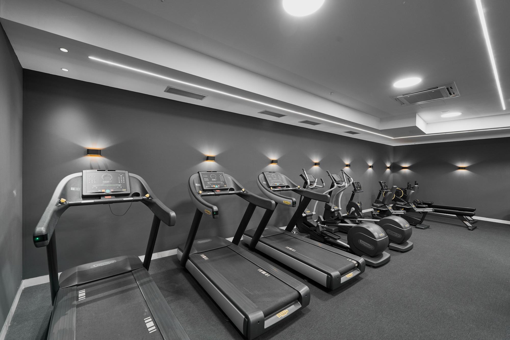 Gimnasio Huma Kotor Bay Hotel and Villas