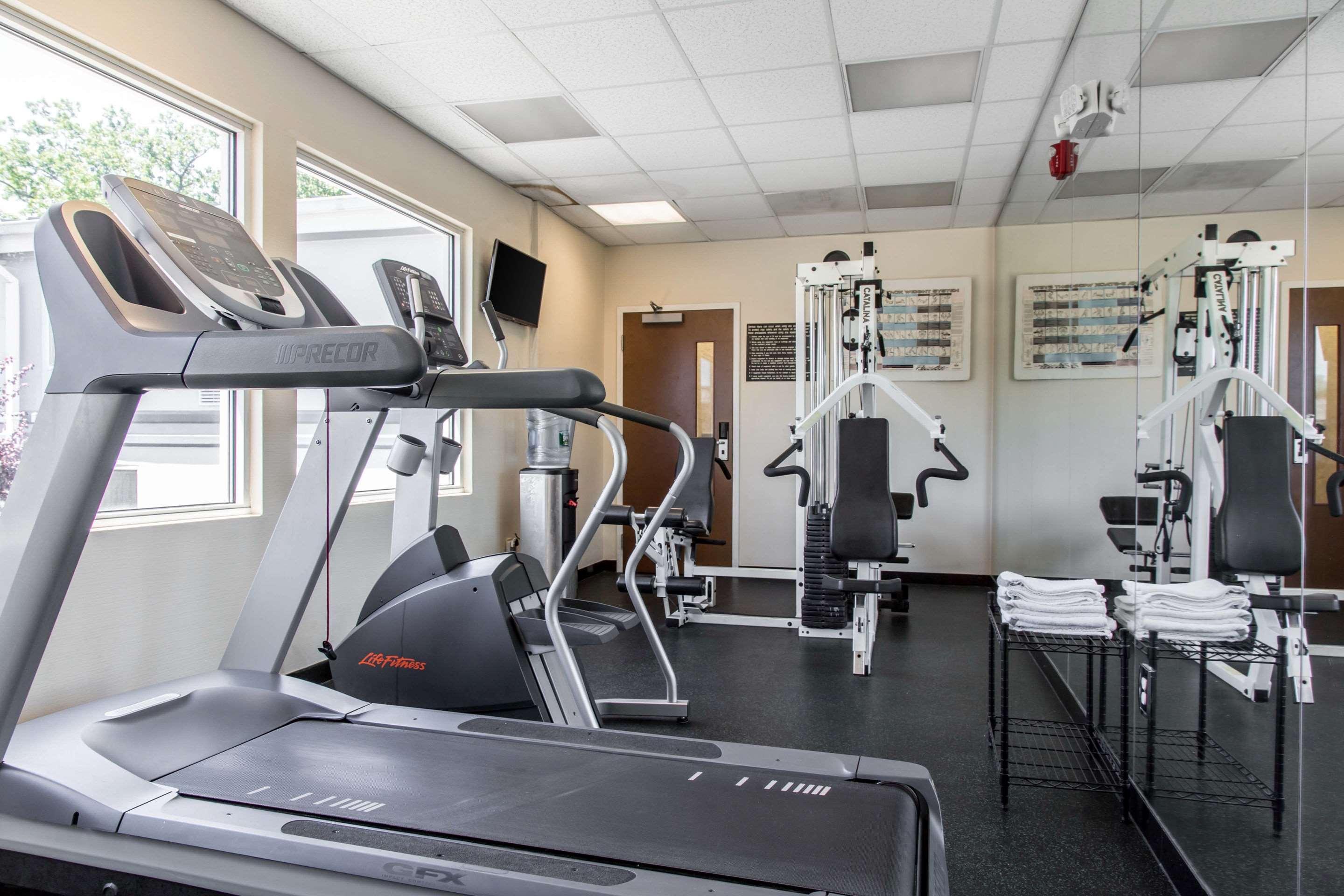 Gimnasio Quality Inn & Suites Danbury near University