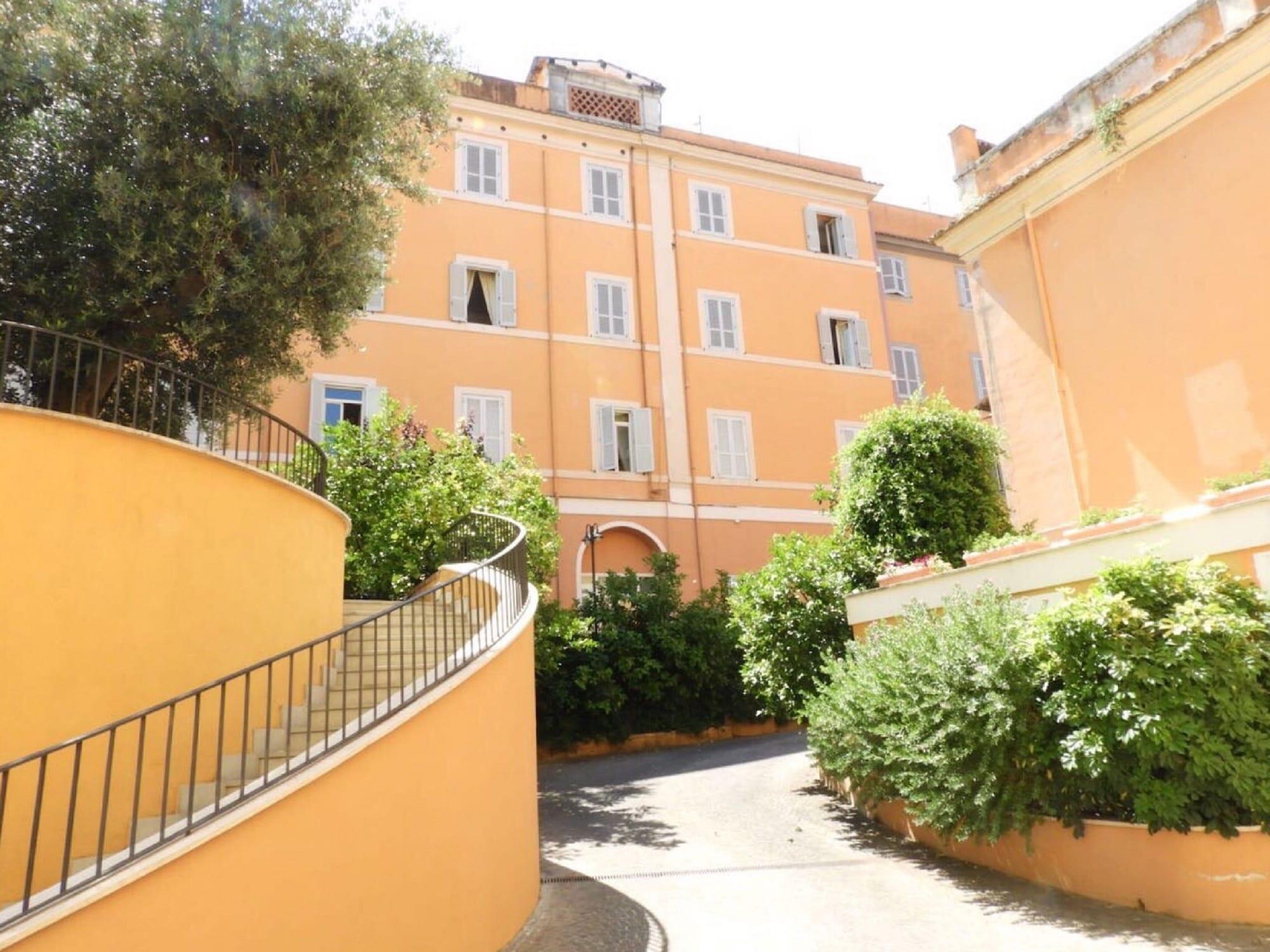 Varios Basilica Hotel