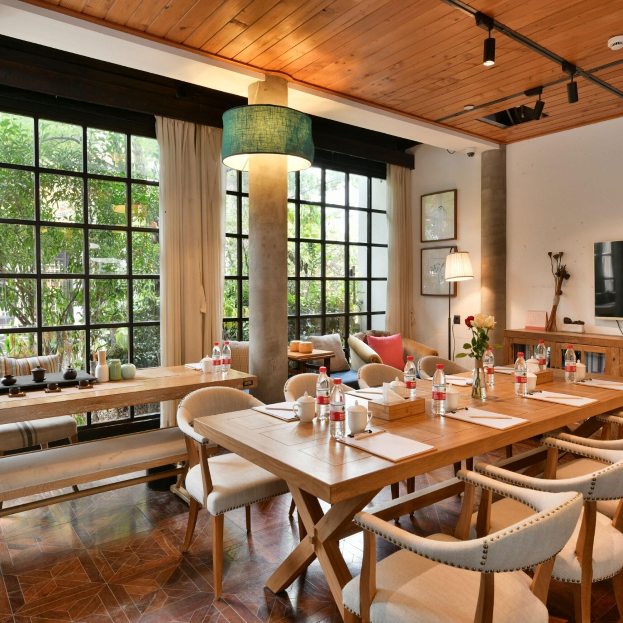 Sala de Reuniones Blossom Hill Inn · Shantang