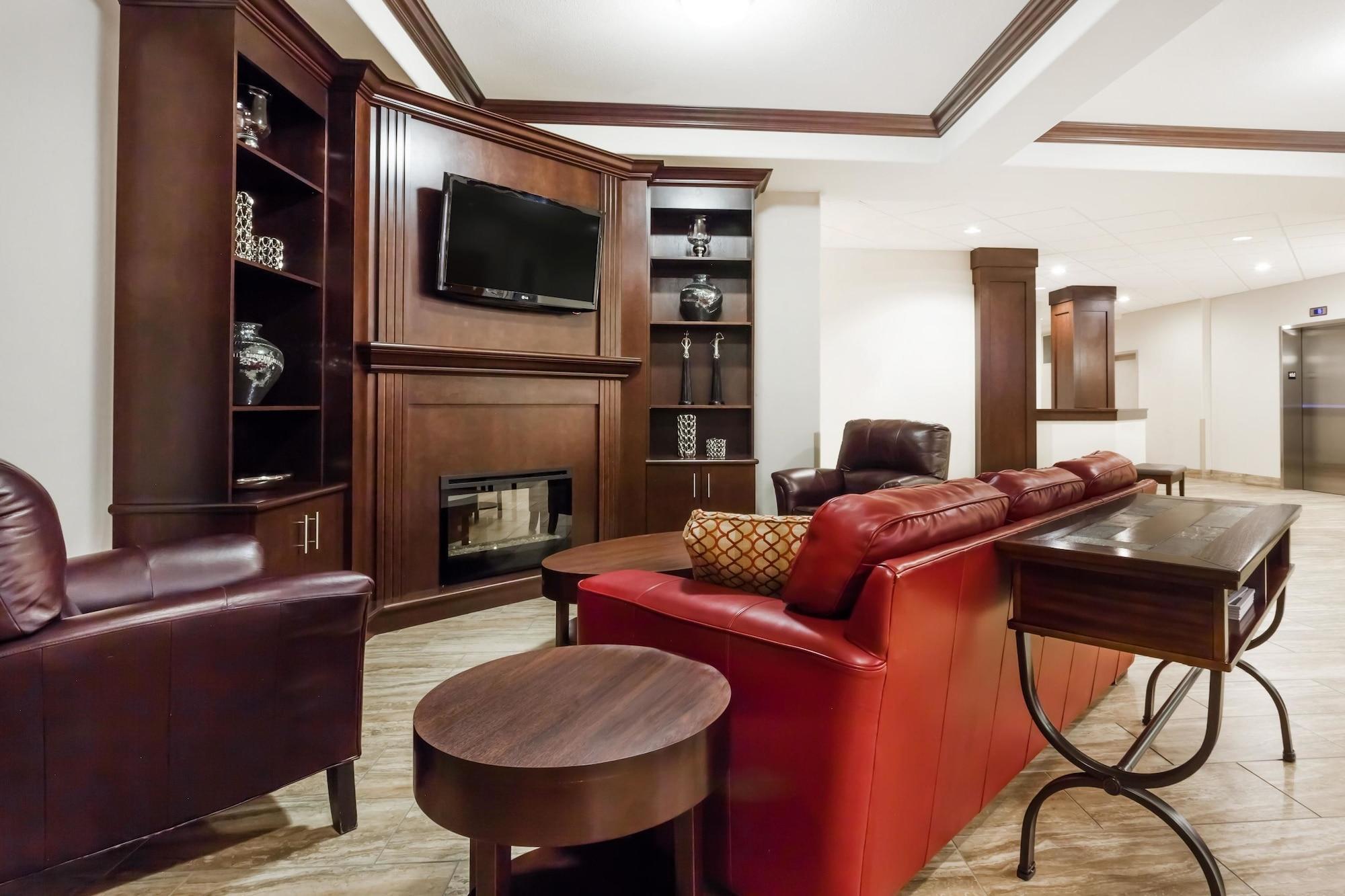 Vista Lobby Ramada by Wyndham Creston