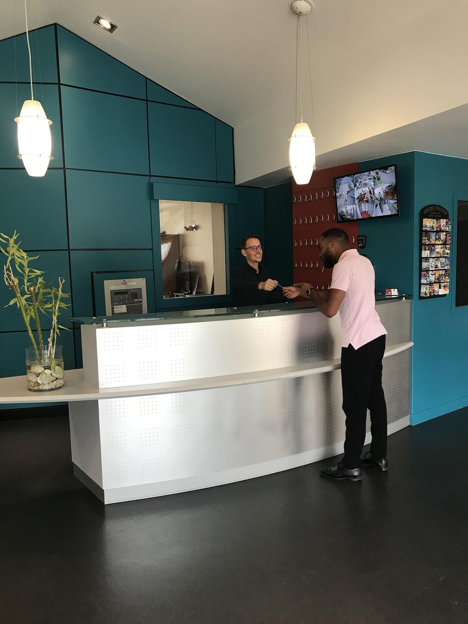 Vista Lobby Hôtel les Genêts Bayonne