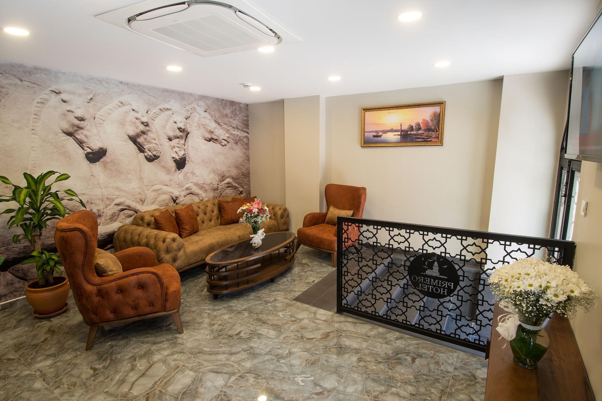 Vista Lobby Primero Hotel