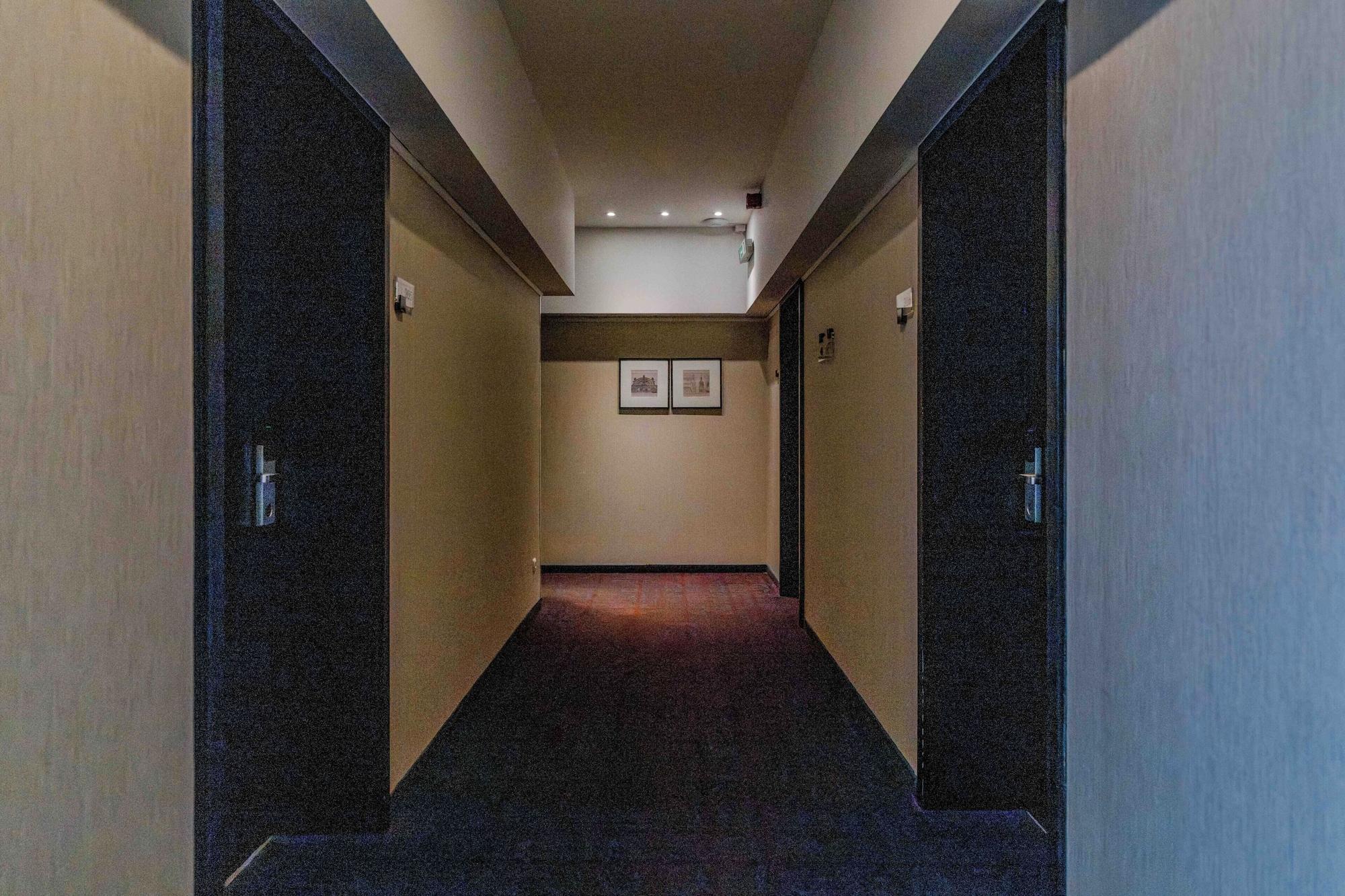 Varios Ramada by Wyndham Frankfurt Central Station