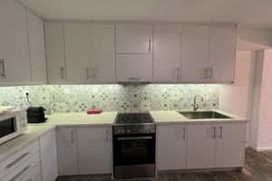 Renta temporal - Panoramic Seaview Maisonette with Garden steps from the beach