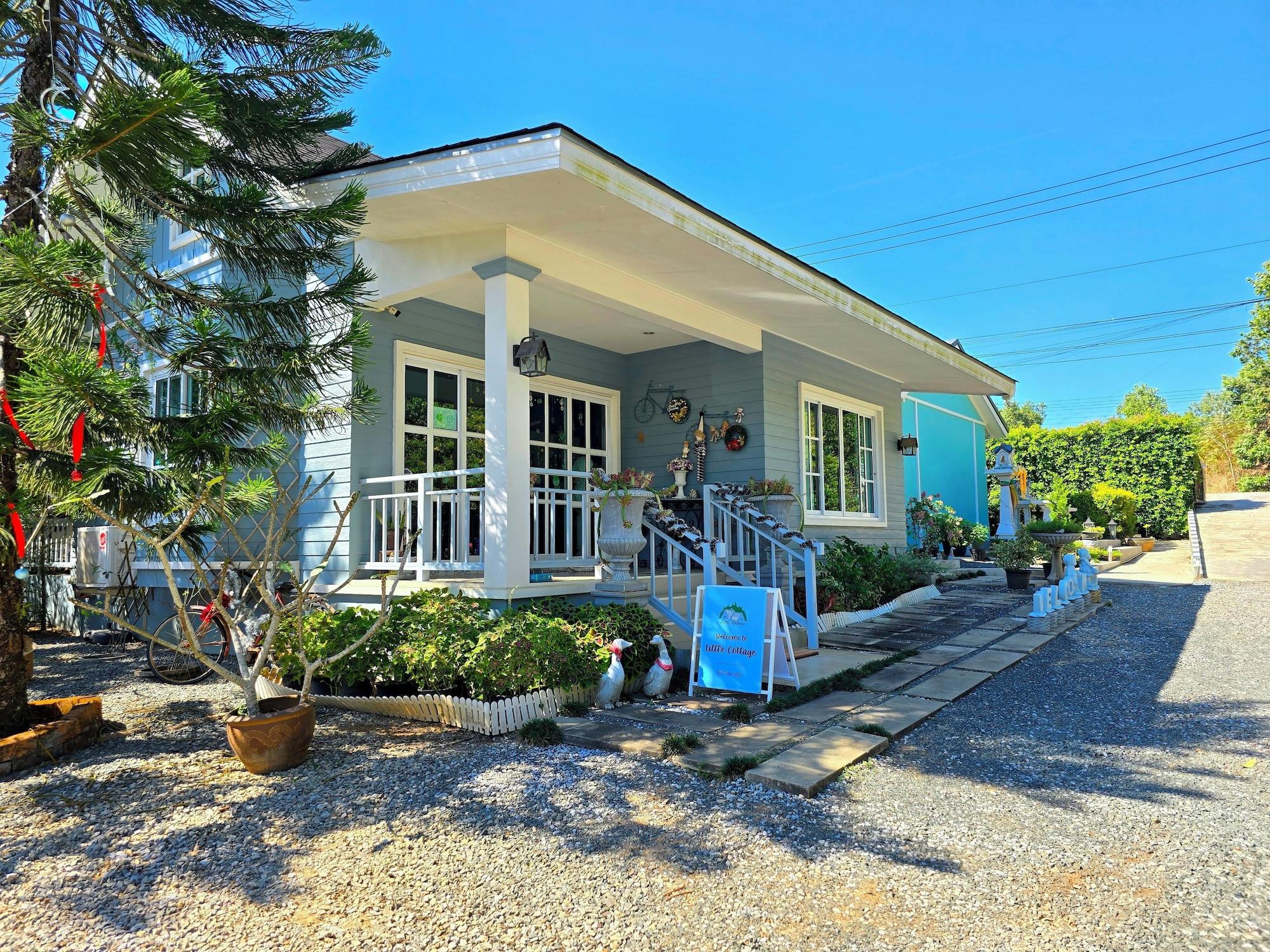 Vista Lobby Little Cottage