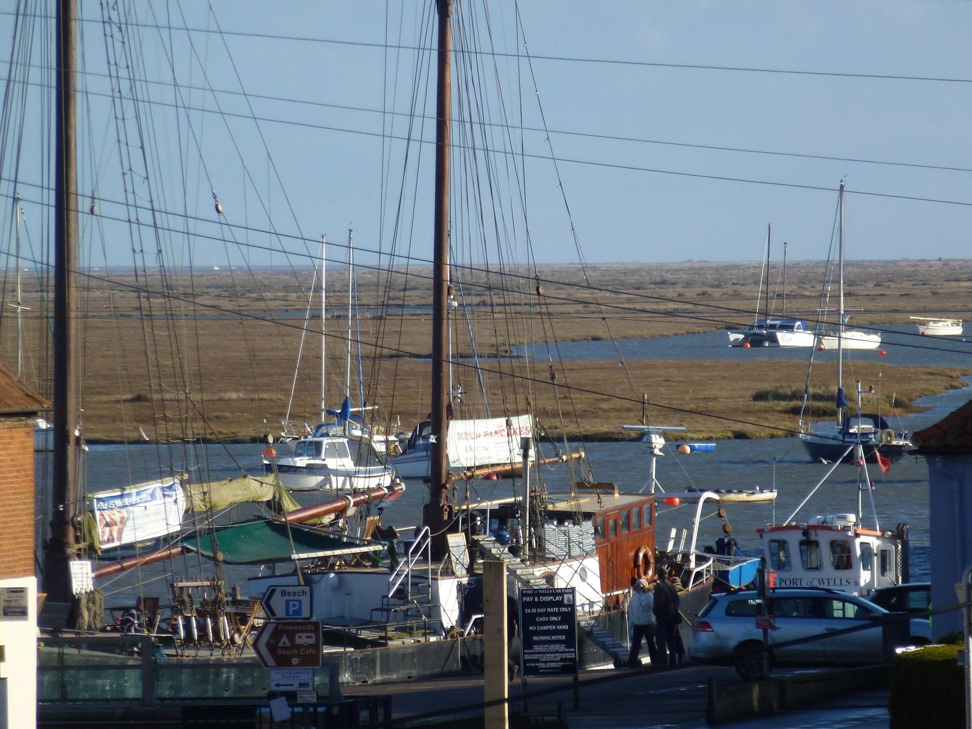 Playa Anchorage Wells