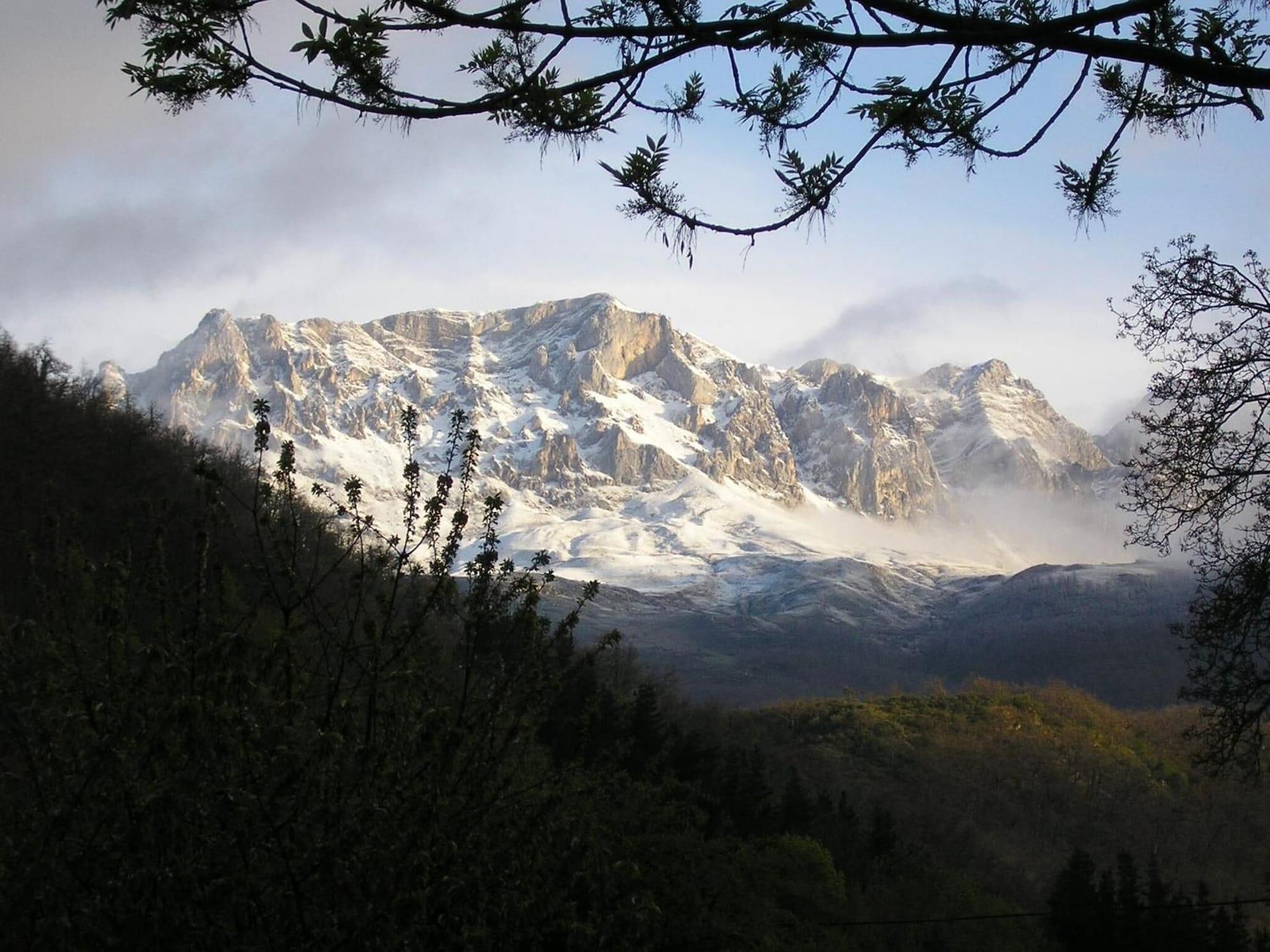 Varios Hotel Cosgaya