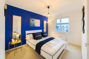 Alquiler Vacacional - Stunning 4 Bed House With Cinema Room & Parking