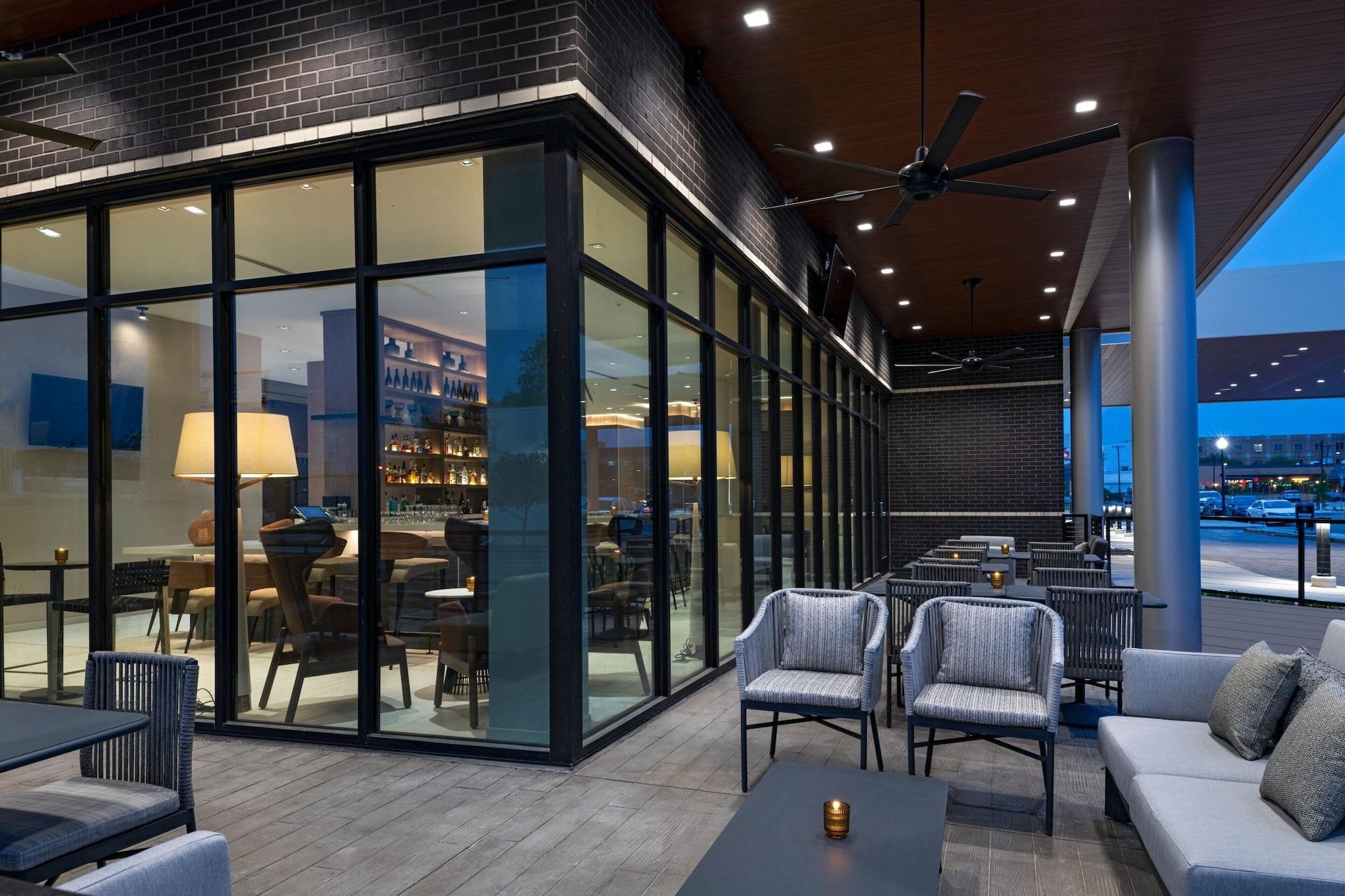 Bar/Salón AC Hotel By Marriott Waco Downtown