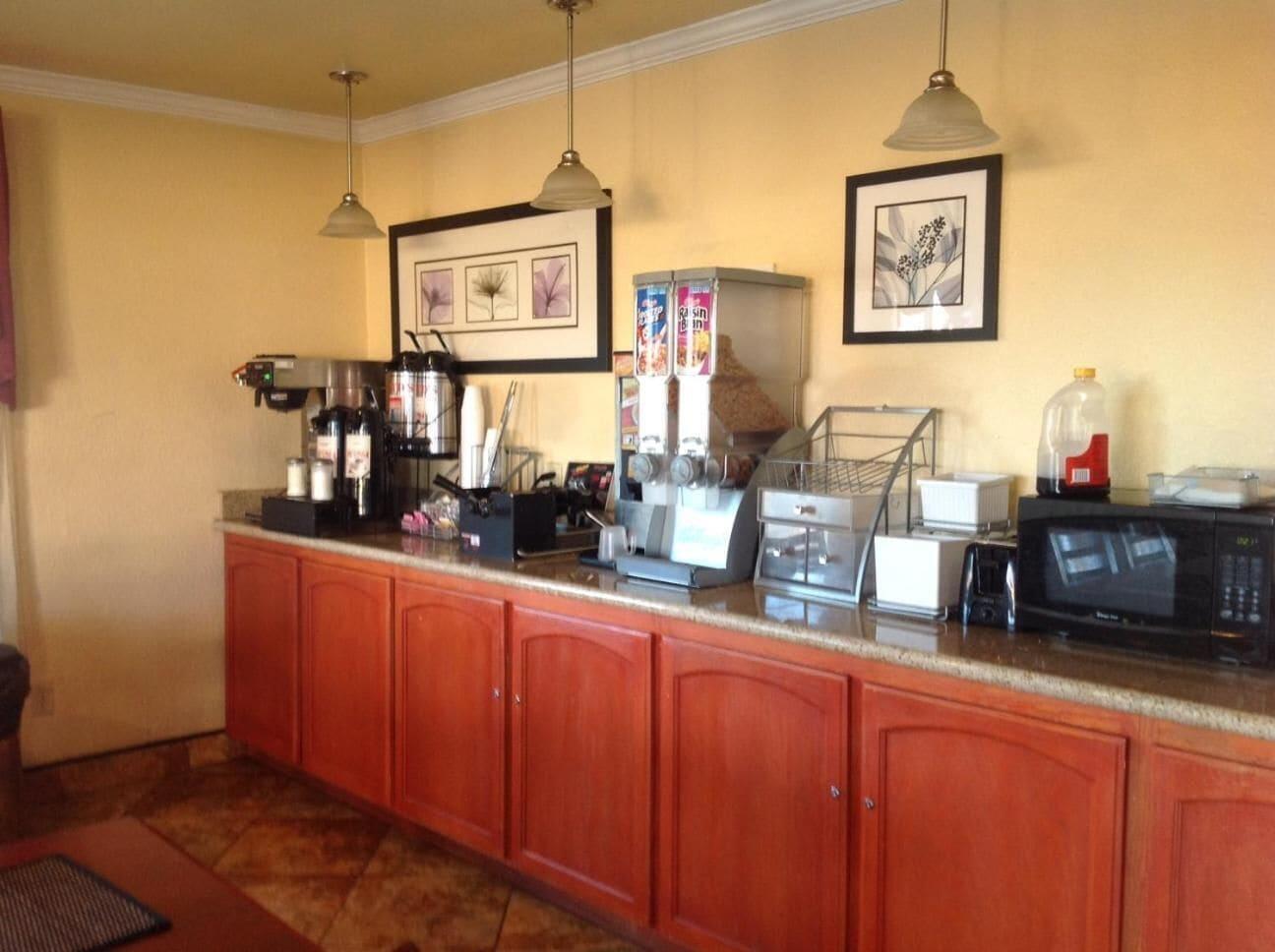 Restaurant Americas Best Value Inn Hanford