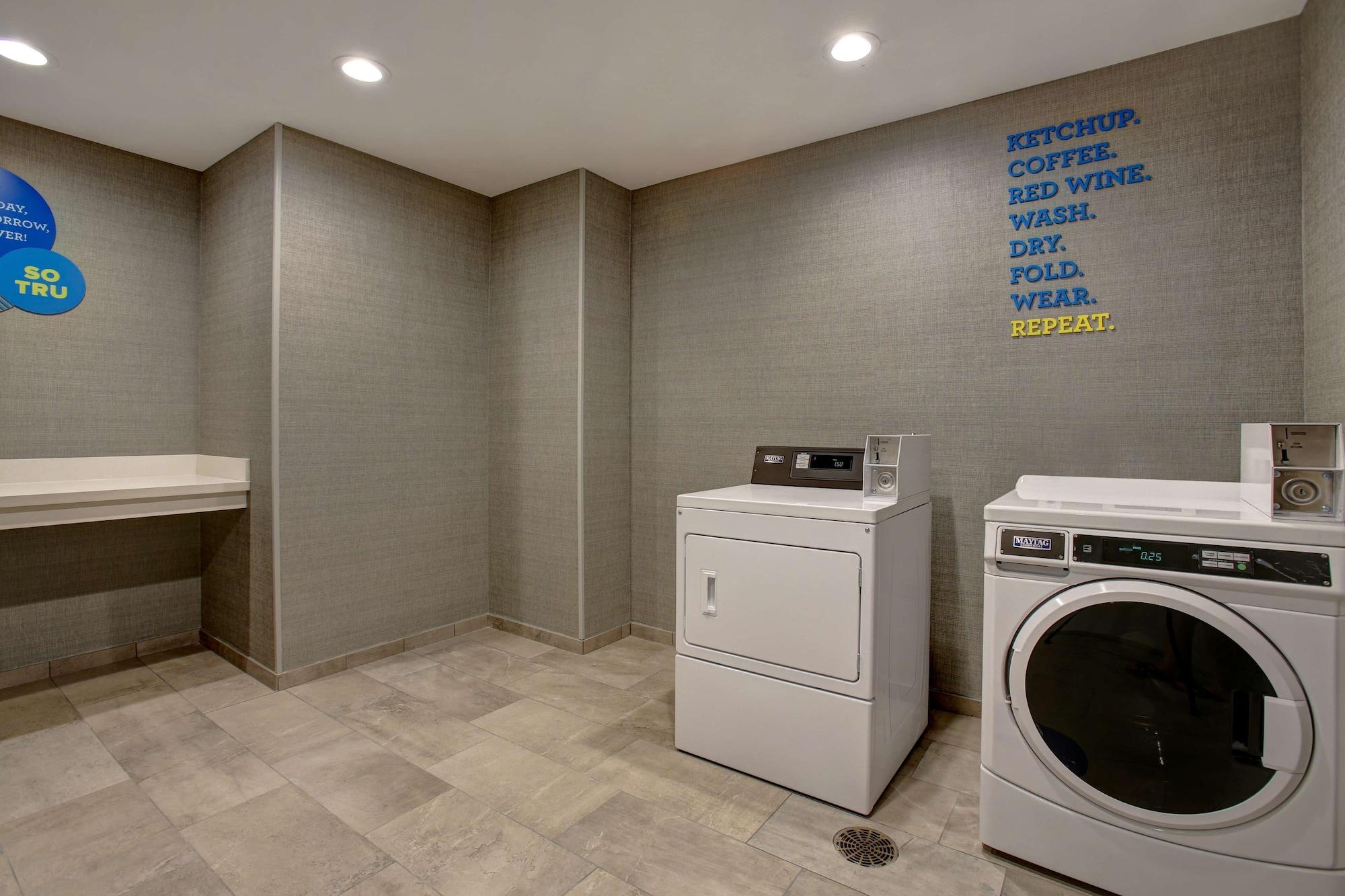 Comodidades del Alojamiento Tru by Hilton Grand Prairie