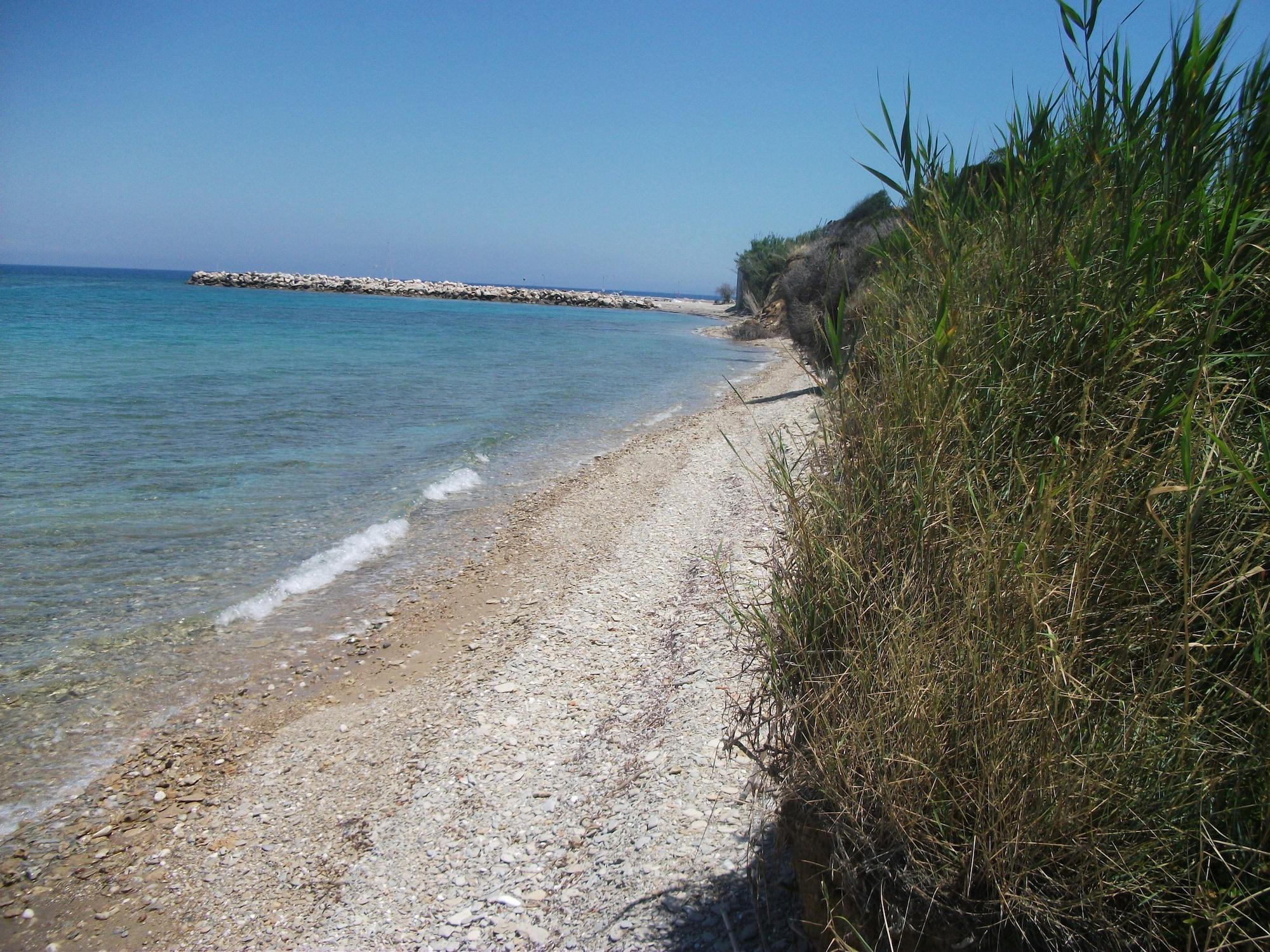 Playa Kavos Psarou Studios and Apartments
