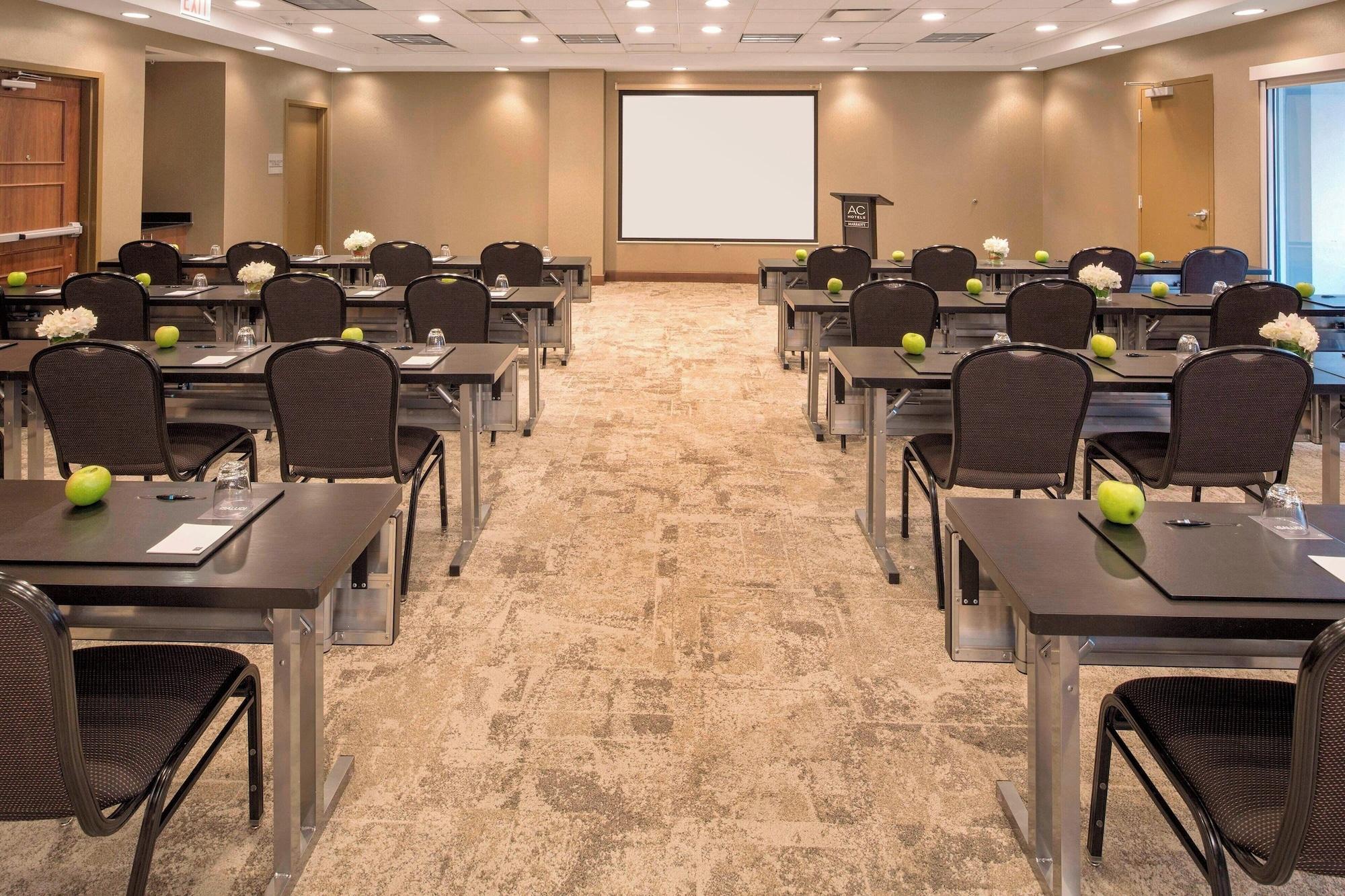 Sala de Reuniones AC Hotels by Marriott Chicago Downtown