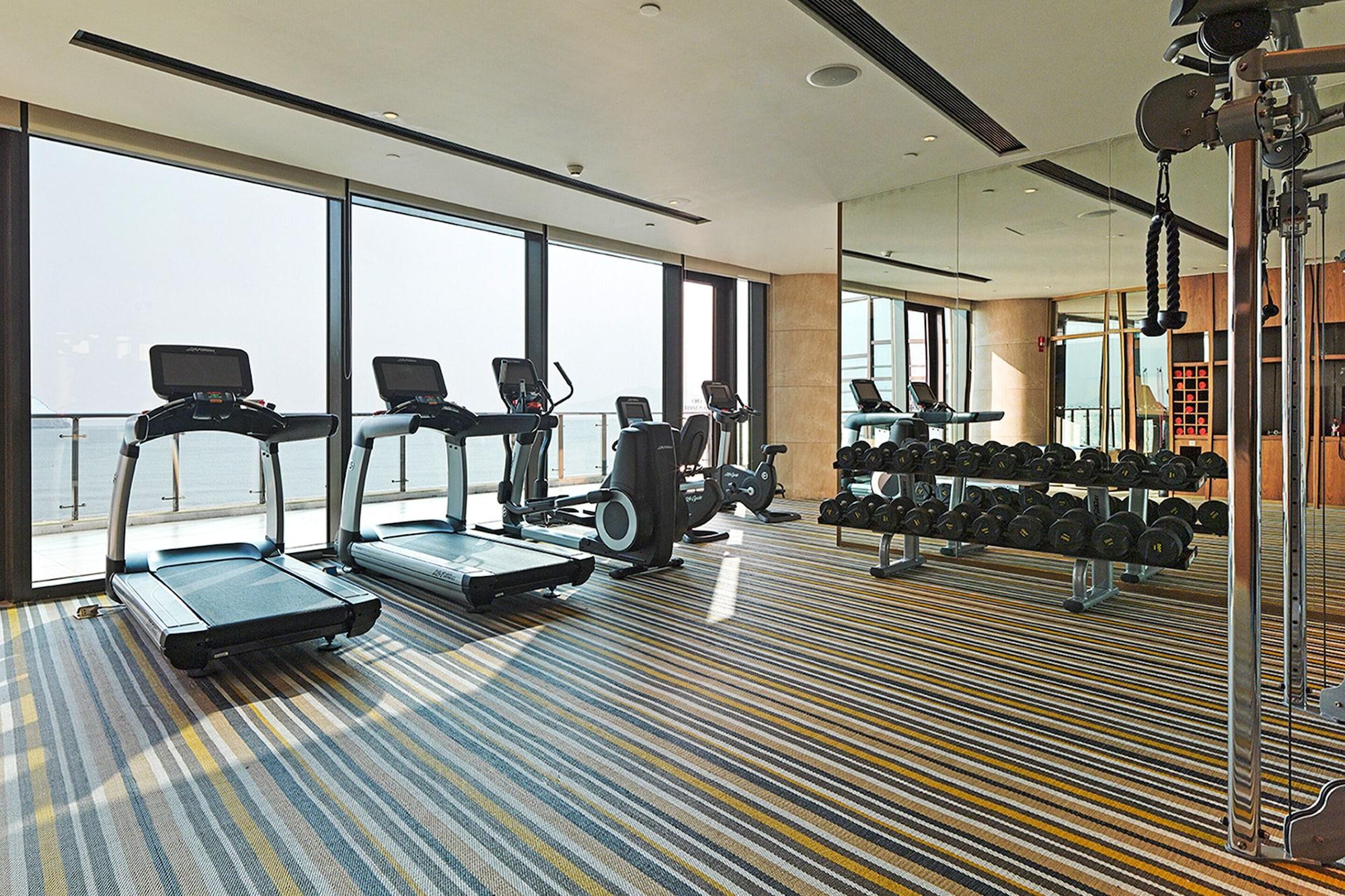 Gimnasio Crowne Plaza Ningbo Xiangshan Sea View by IHG