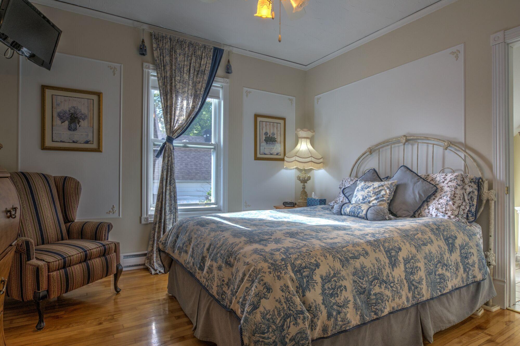 Varios Auberge Marquis de Montcalm