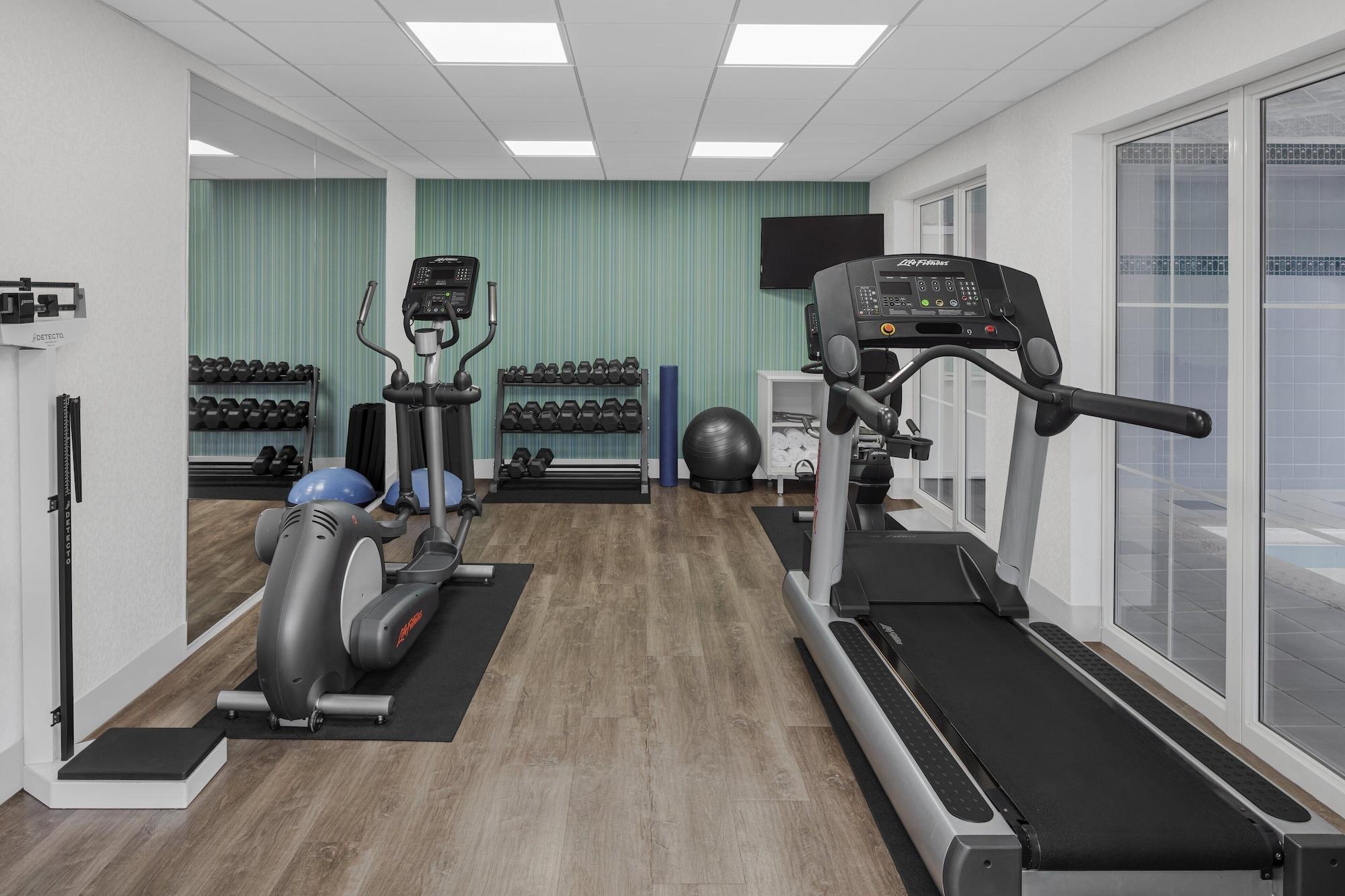 Gimnasio Holiday Inn Express & Suites Asheville SW - Outlet Ctr Area by IHG