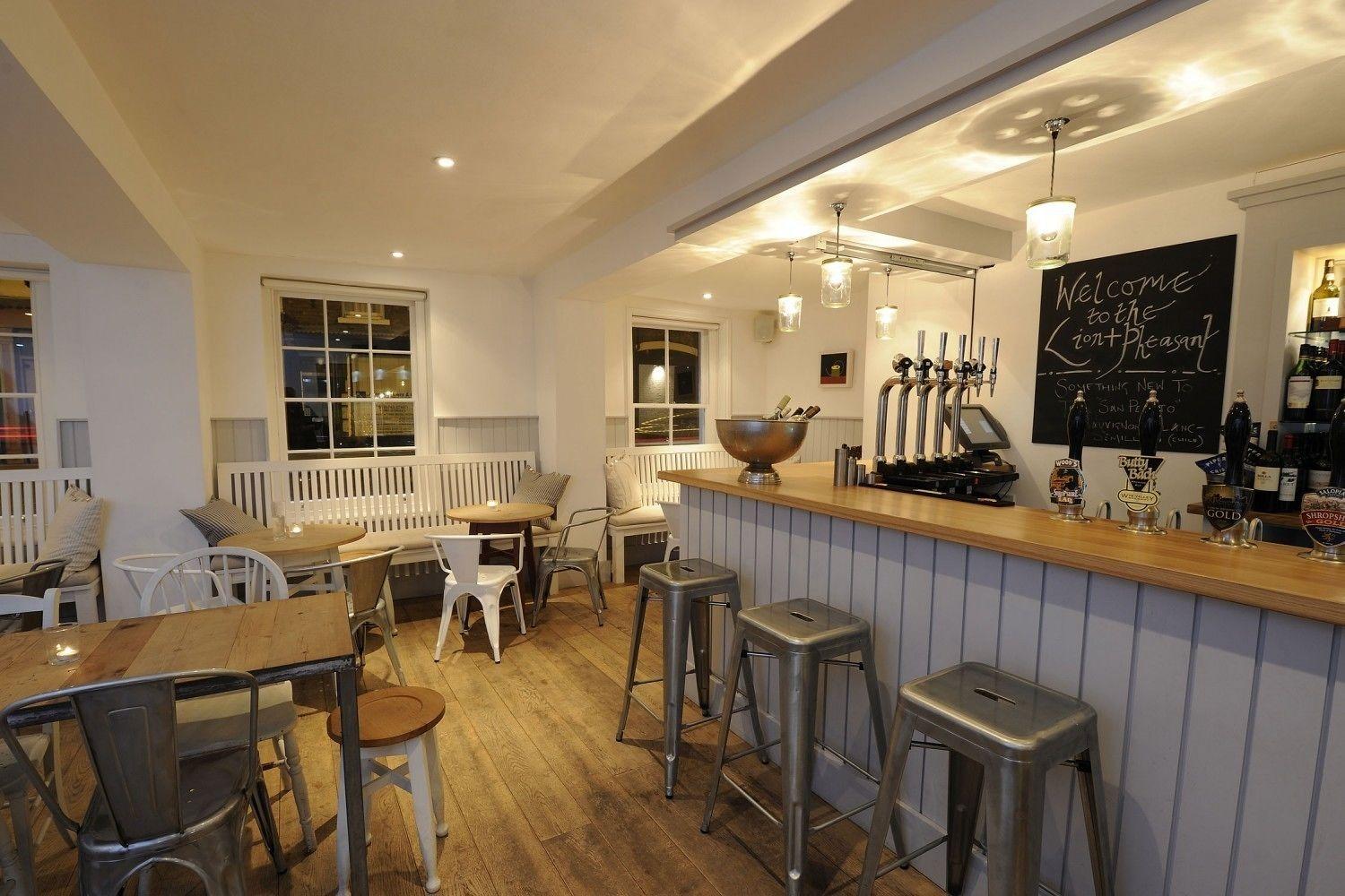 Bar/Salón Lion and Pheasant Hotel