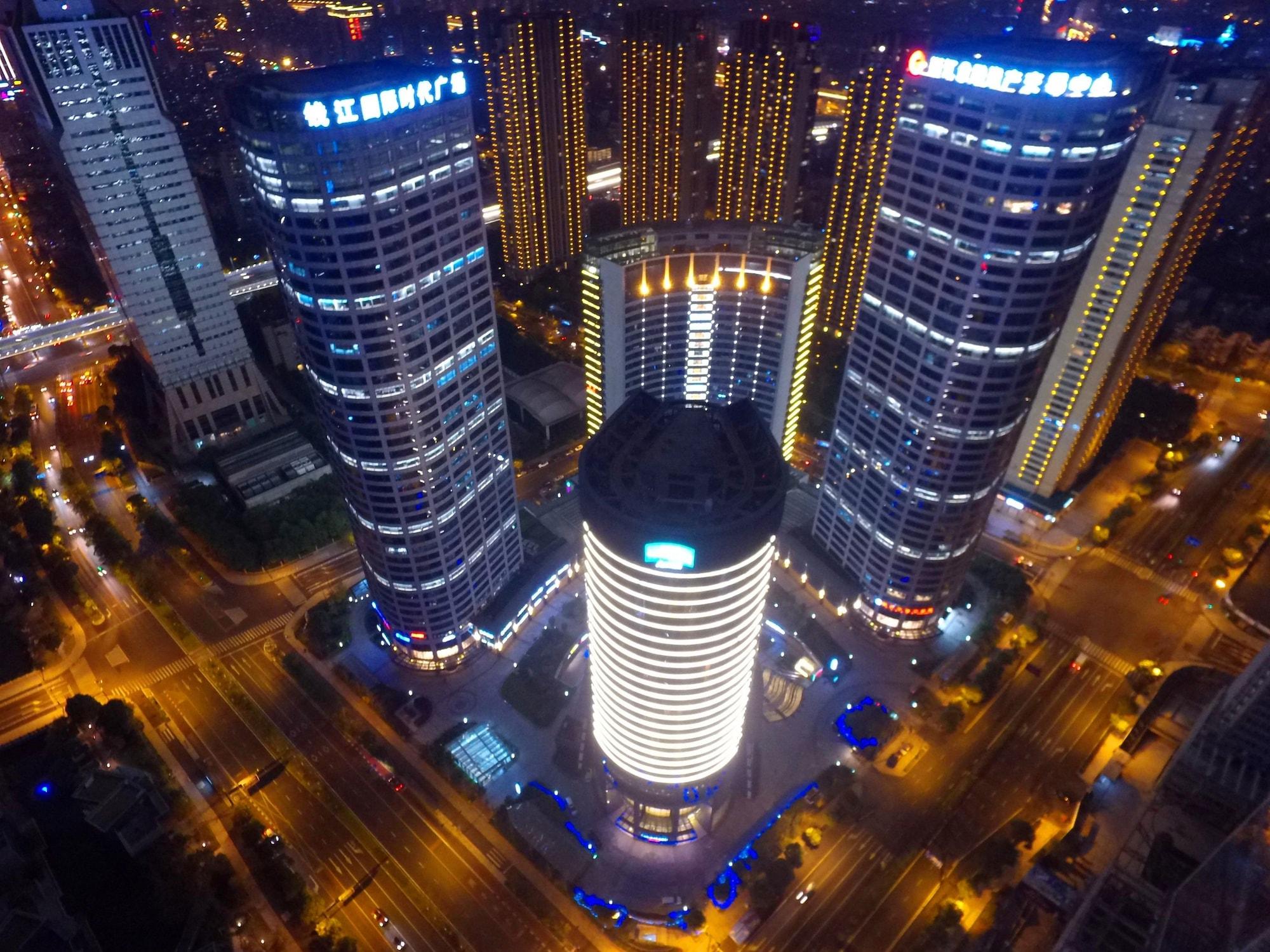 Vista Exterior Courtyard by Marriott Hangzhou Qianjiang
