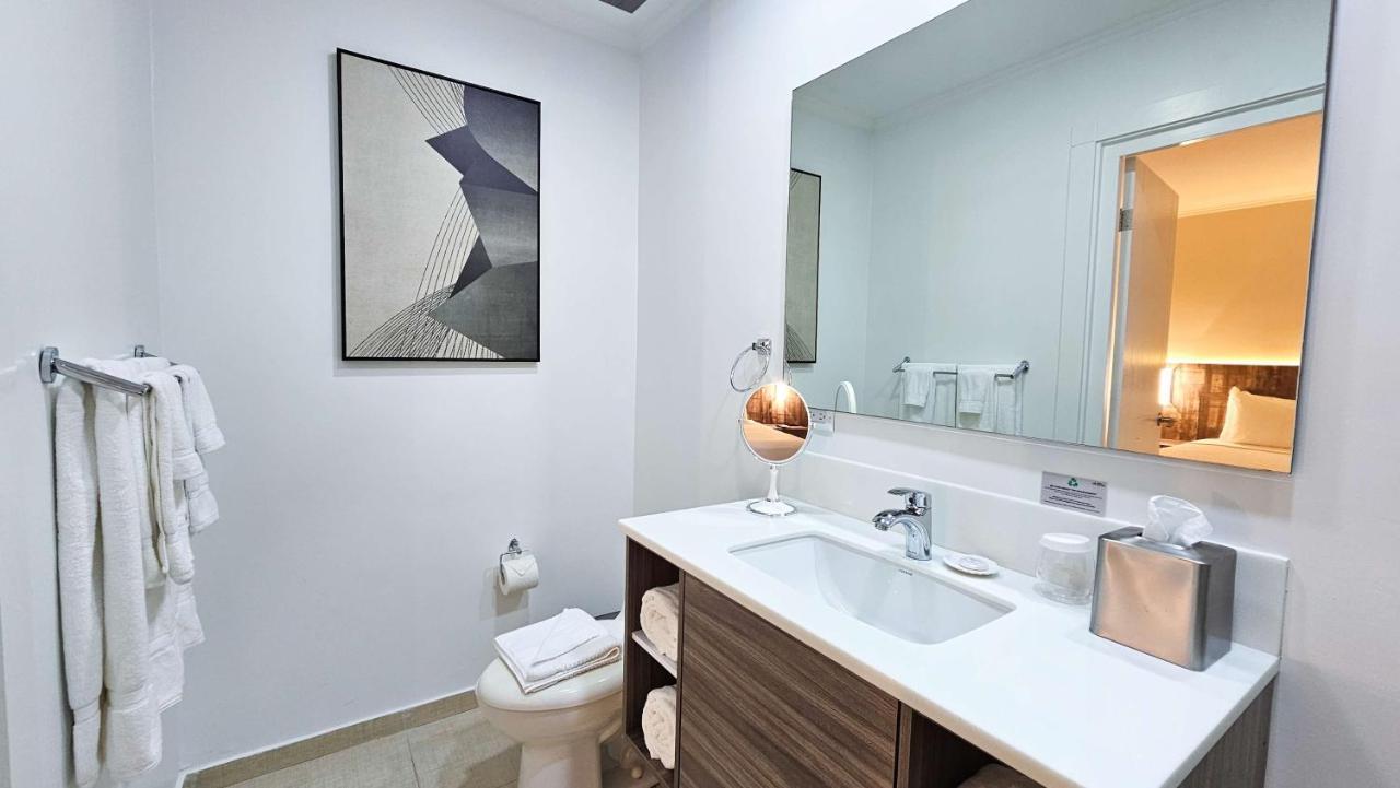 Baño Aruba Boutique and Art Hotel