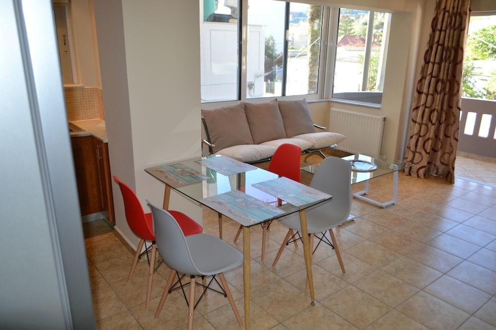 Equipamiento de Habitación Pano's Flats